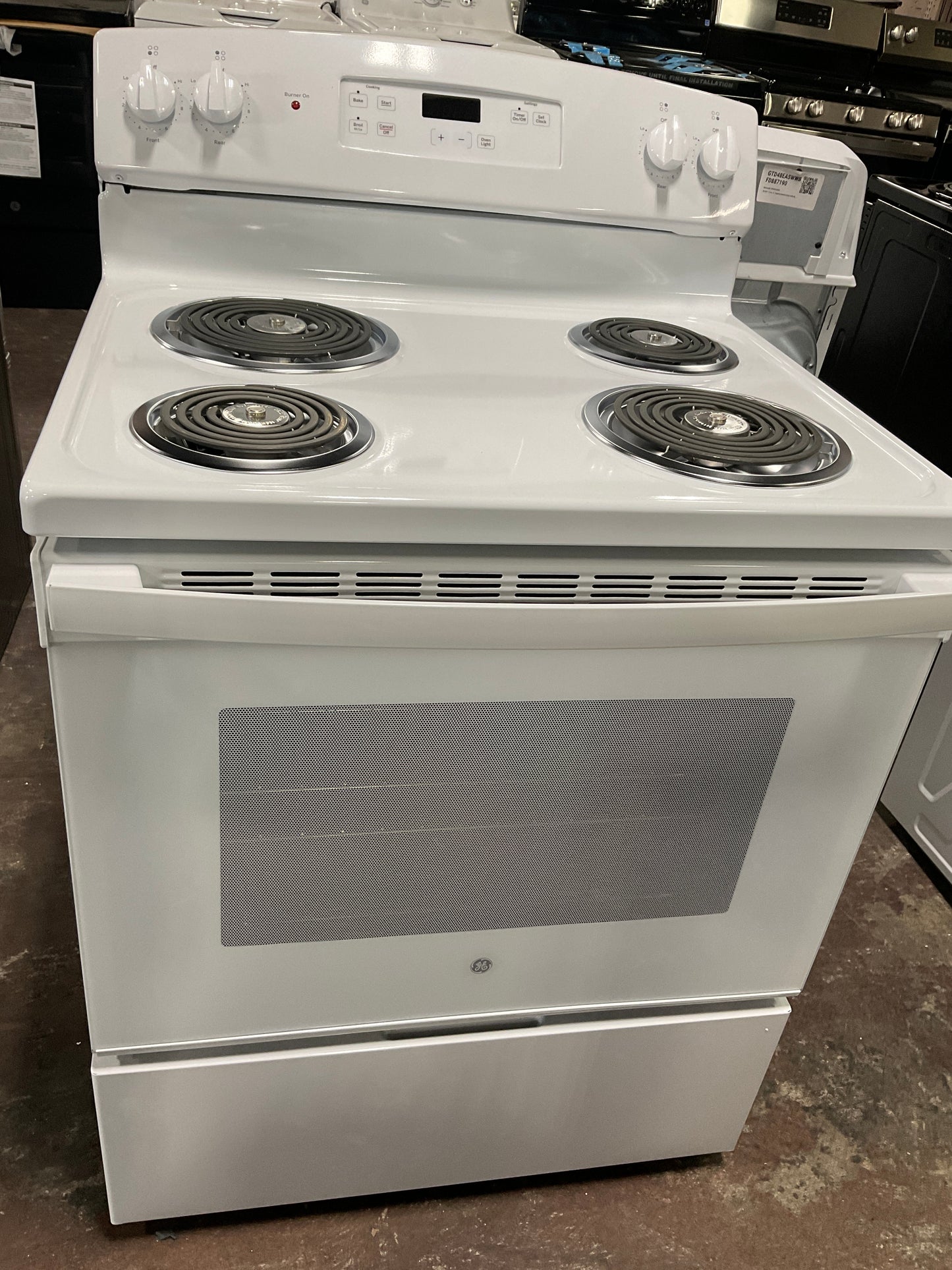 Front view, oven-door closed