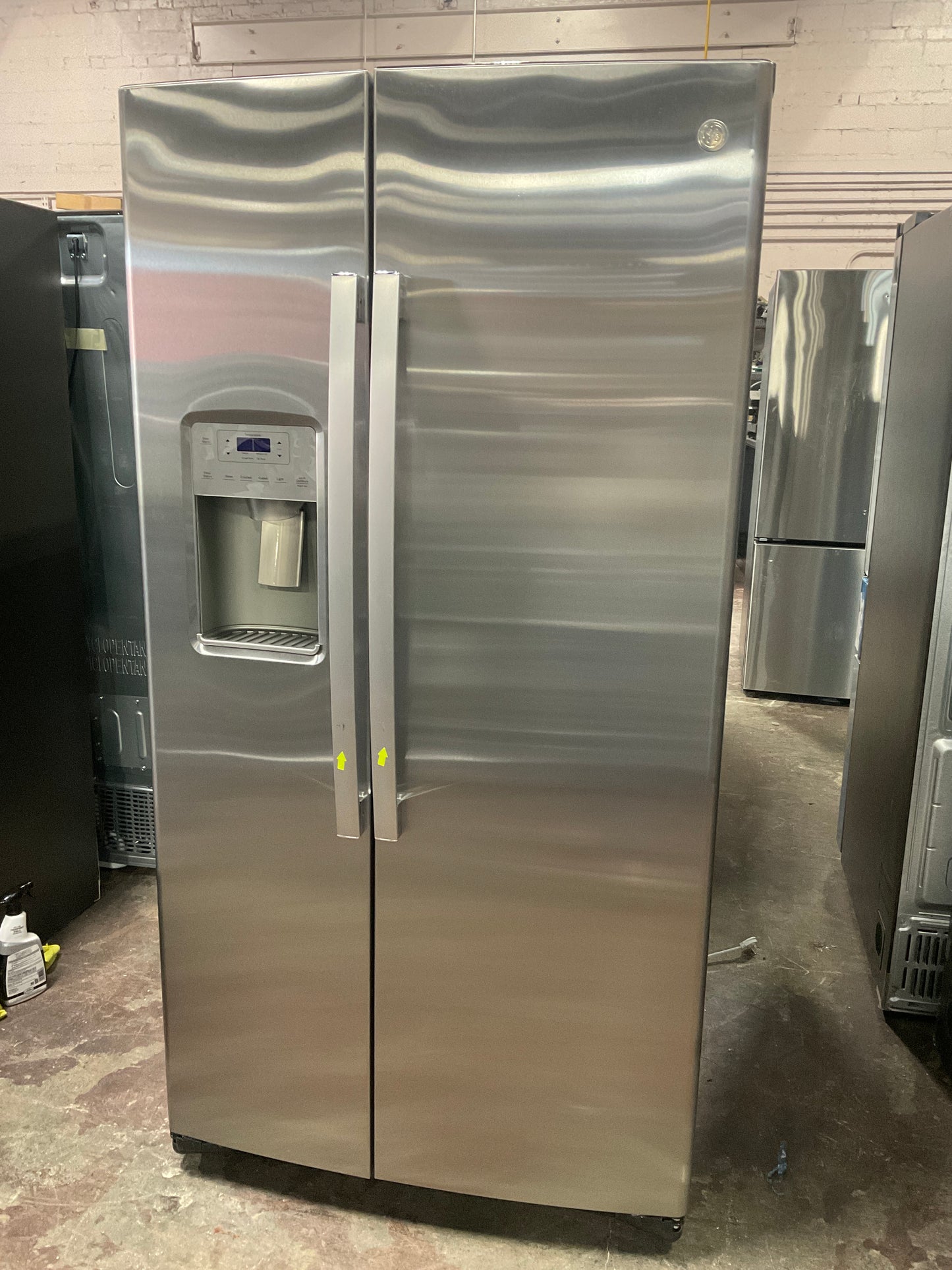 Front view, door closed