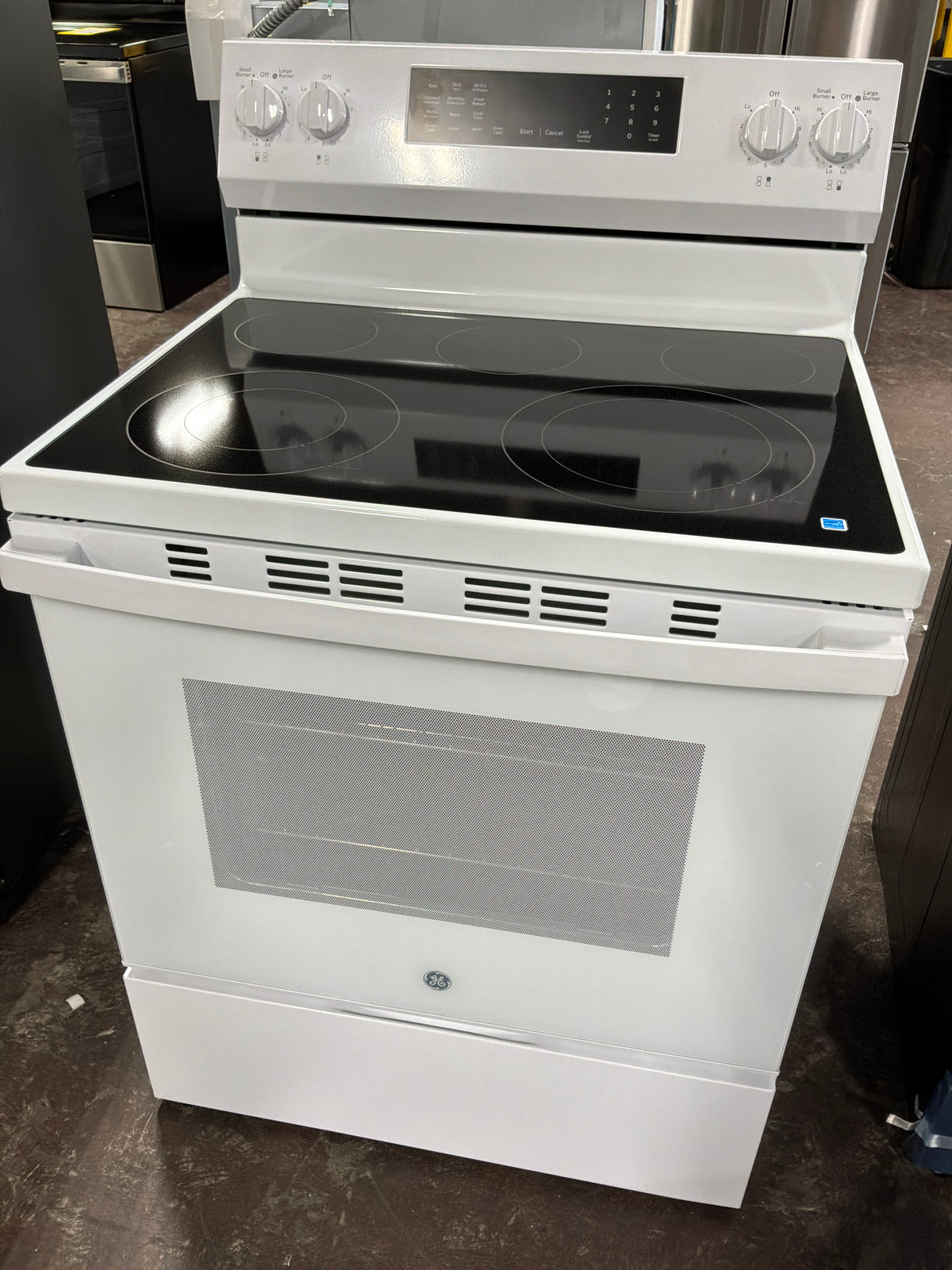 Front view, oven-door closed