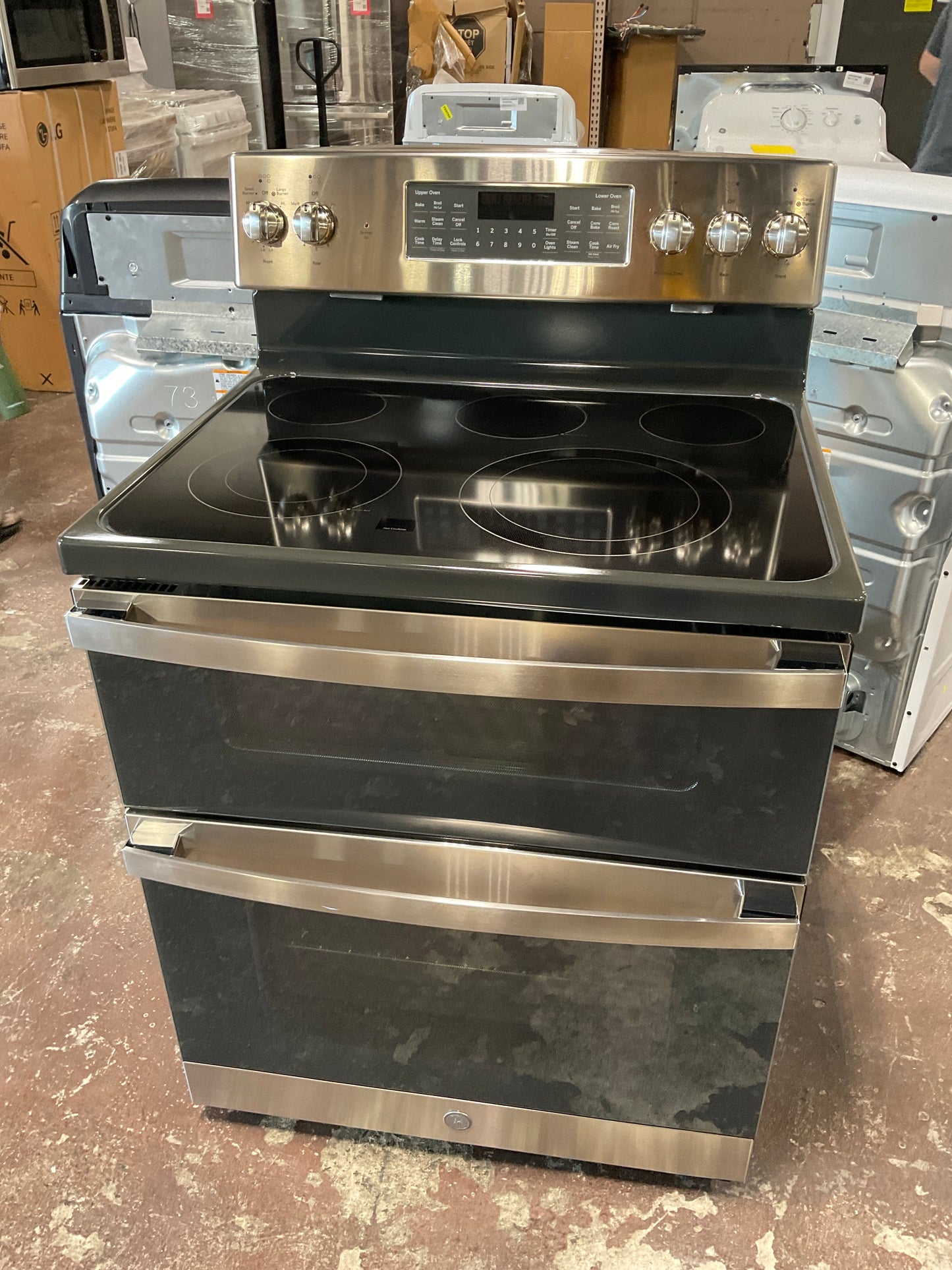 Front view, oven-door closed