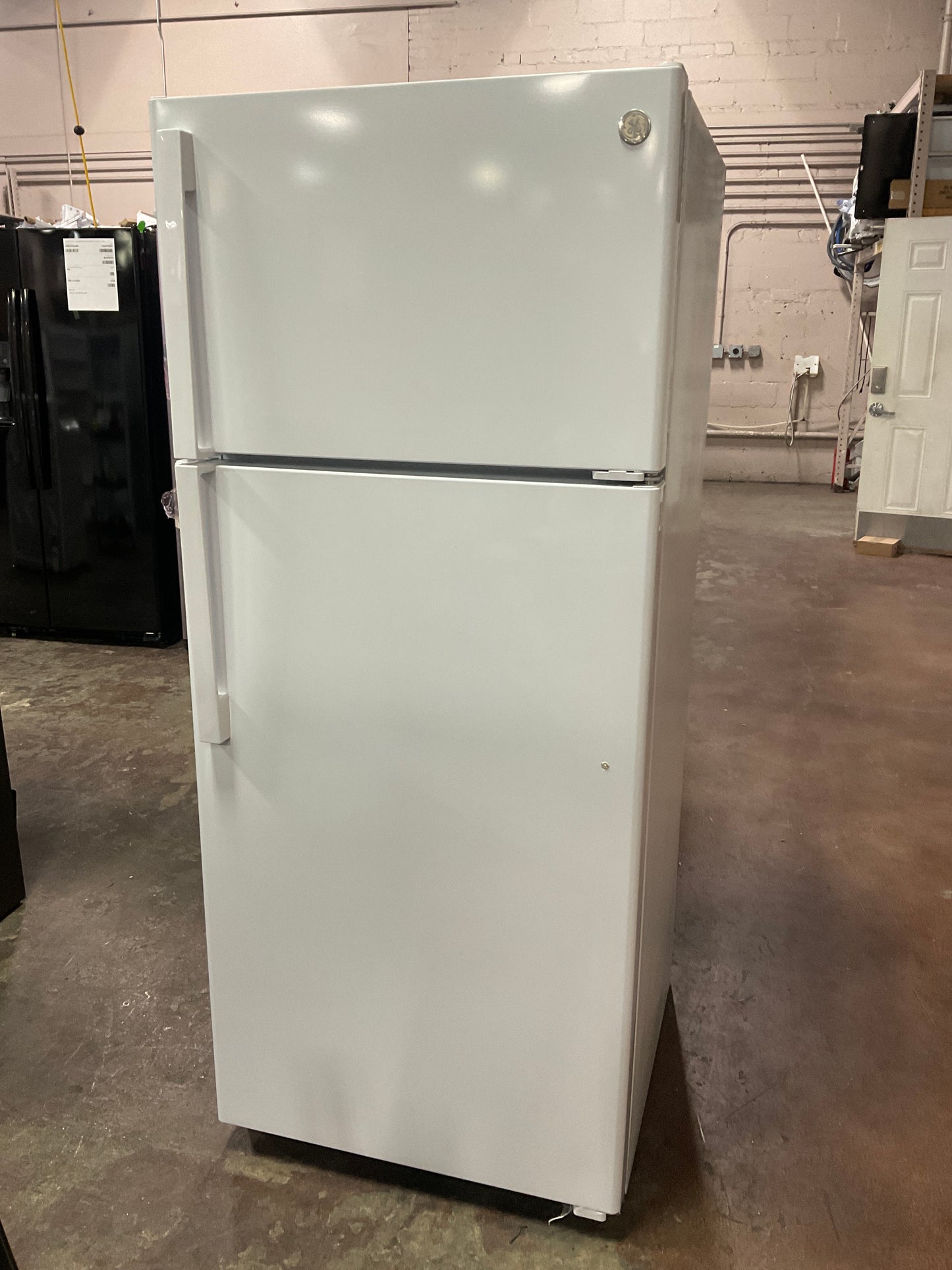 Front view, door closed