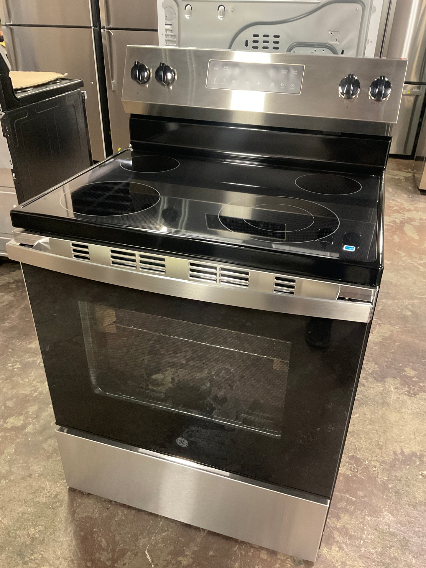 Front view, oven-door closed