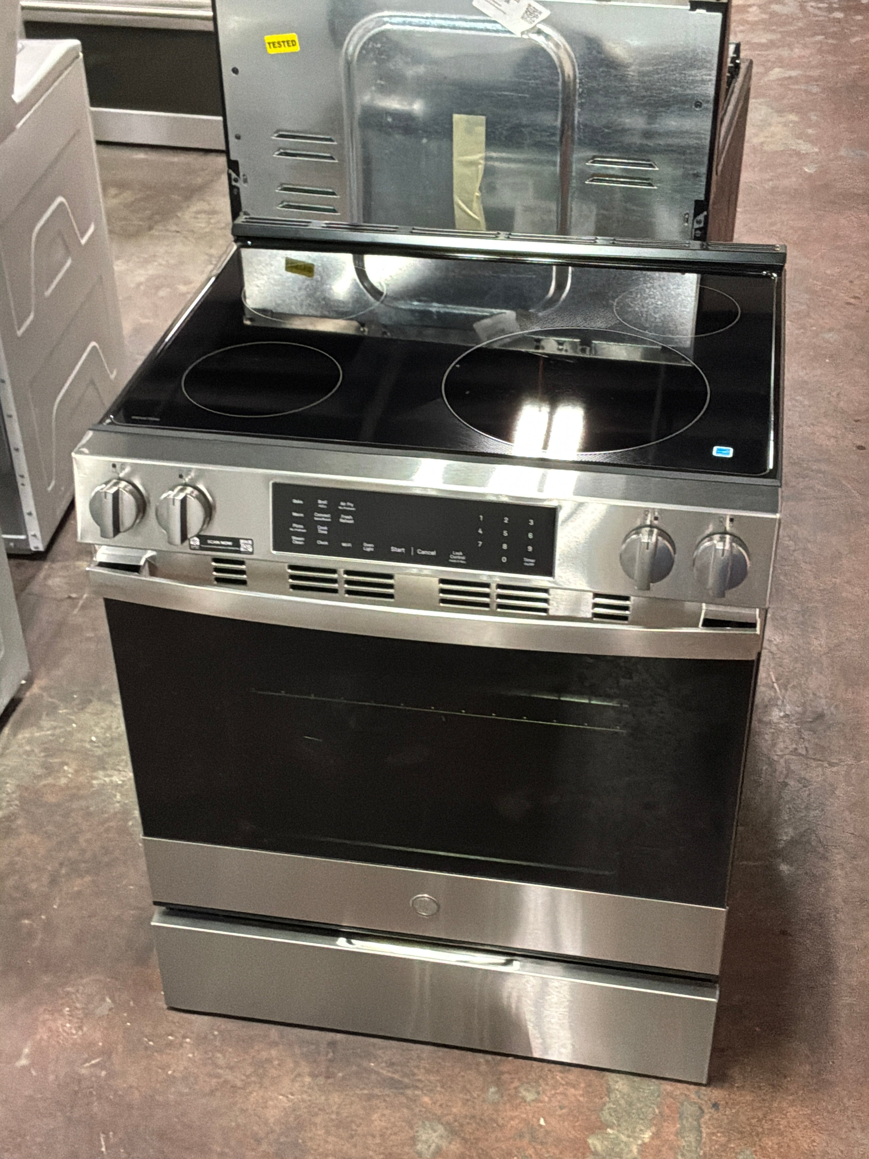 Front view, oven-door closed