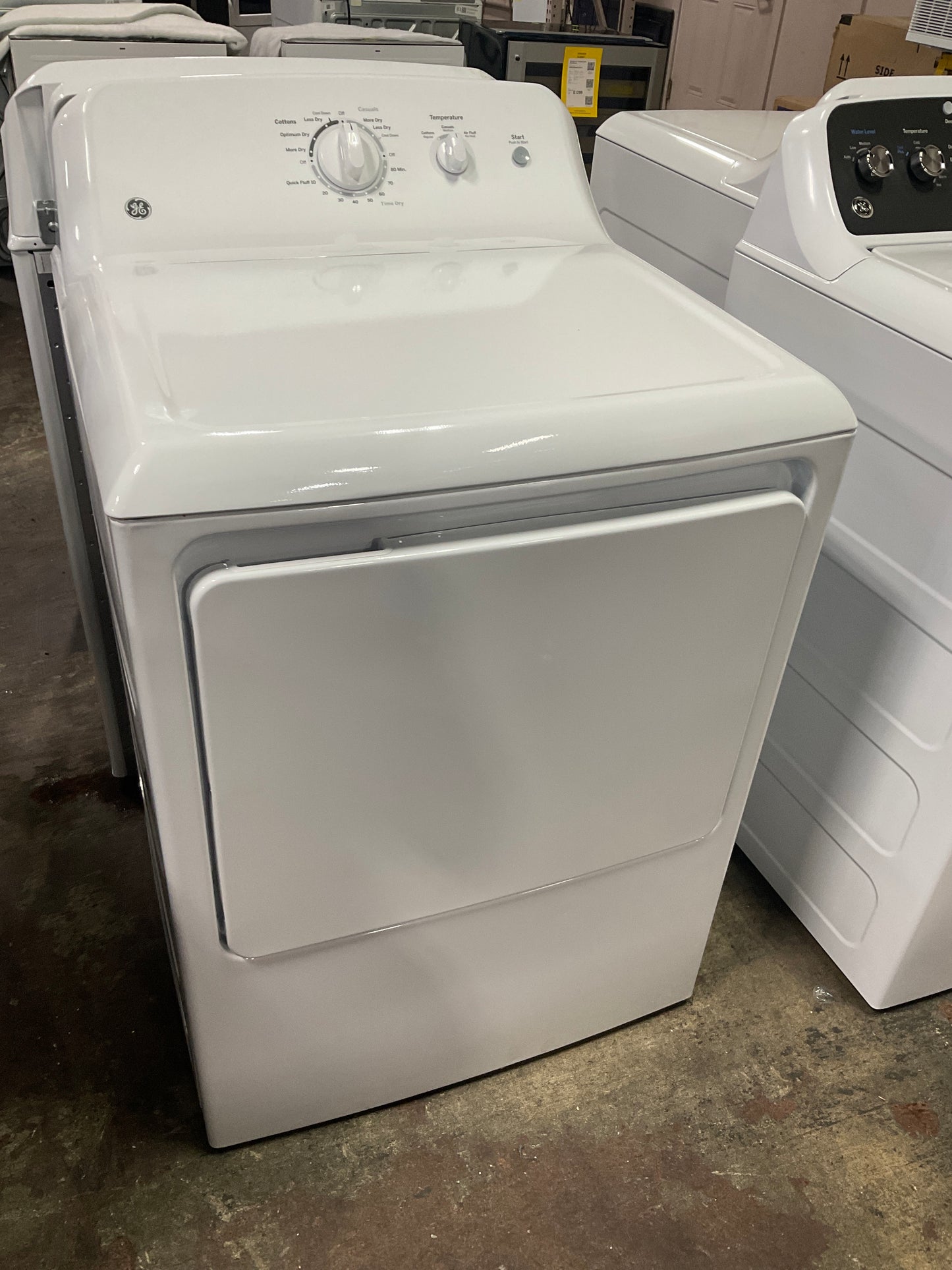 Front view, door closed