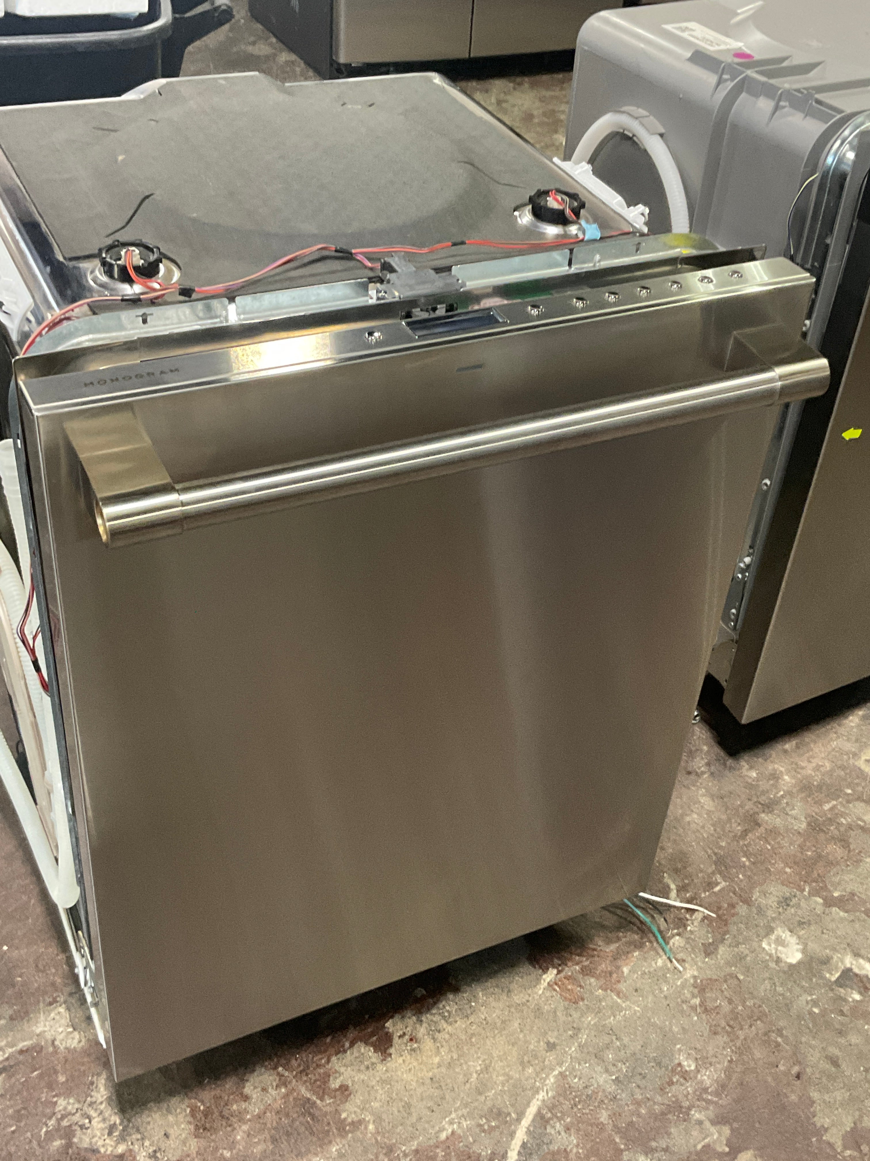 Front view, doors closed