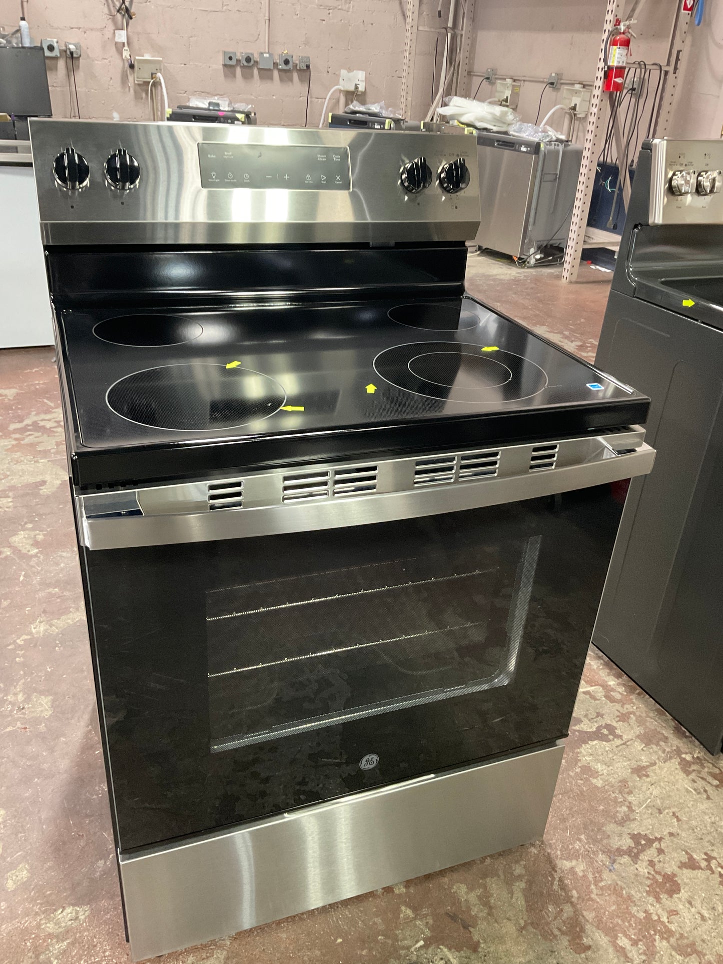 Front view, oven-door closed