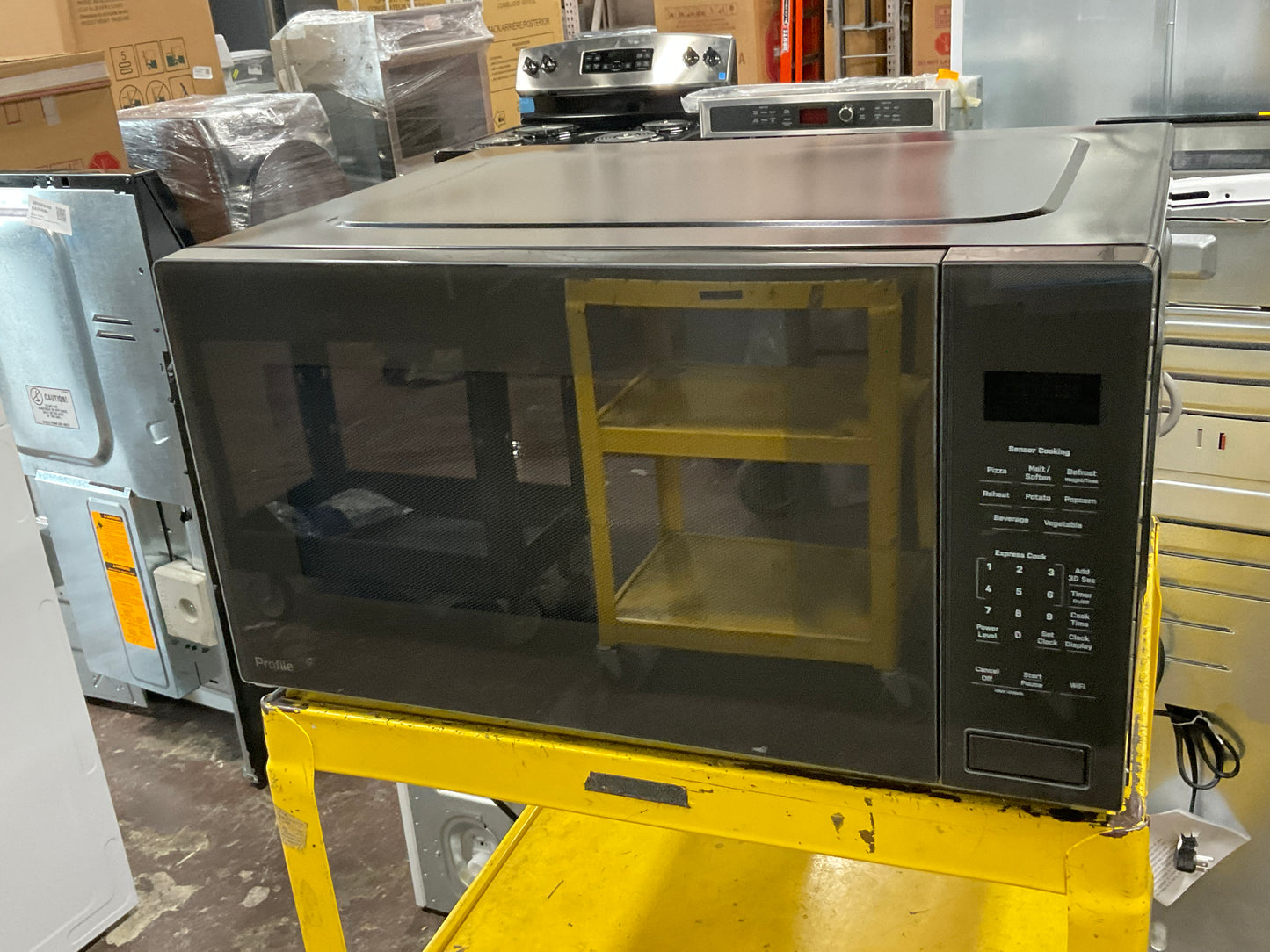 Front view, door closed