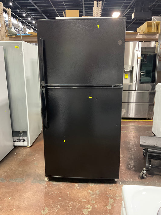 GE® ENERGY STAR® 21.1 Cu. Ft. Top-Freezer Refrigerator