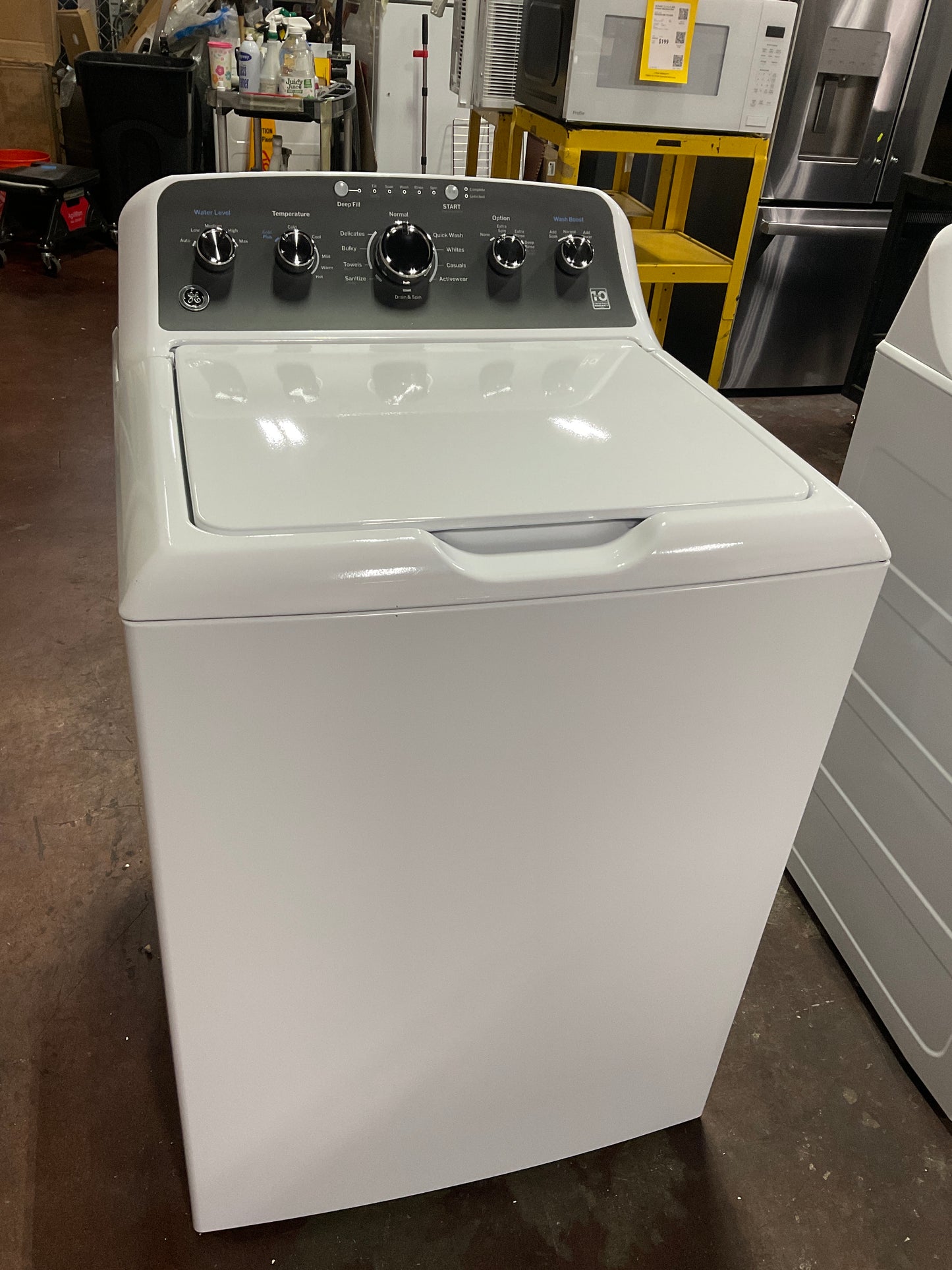 Front view, door closed