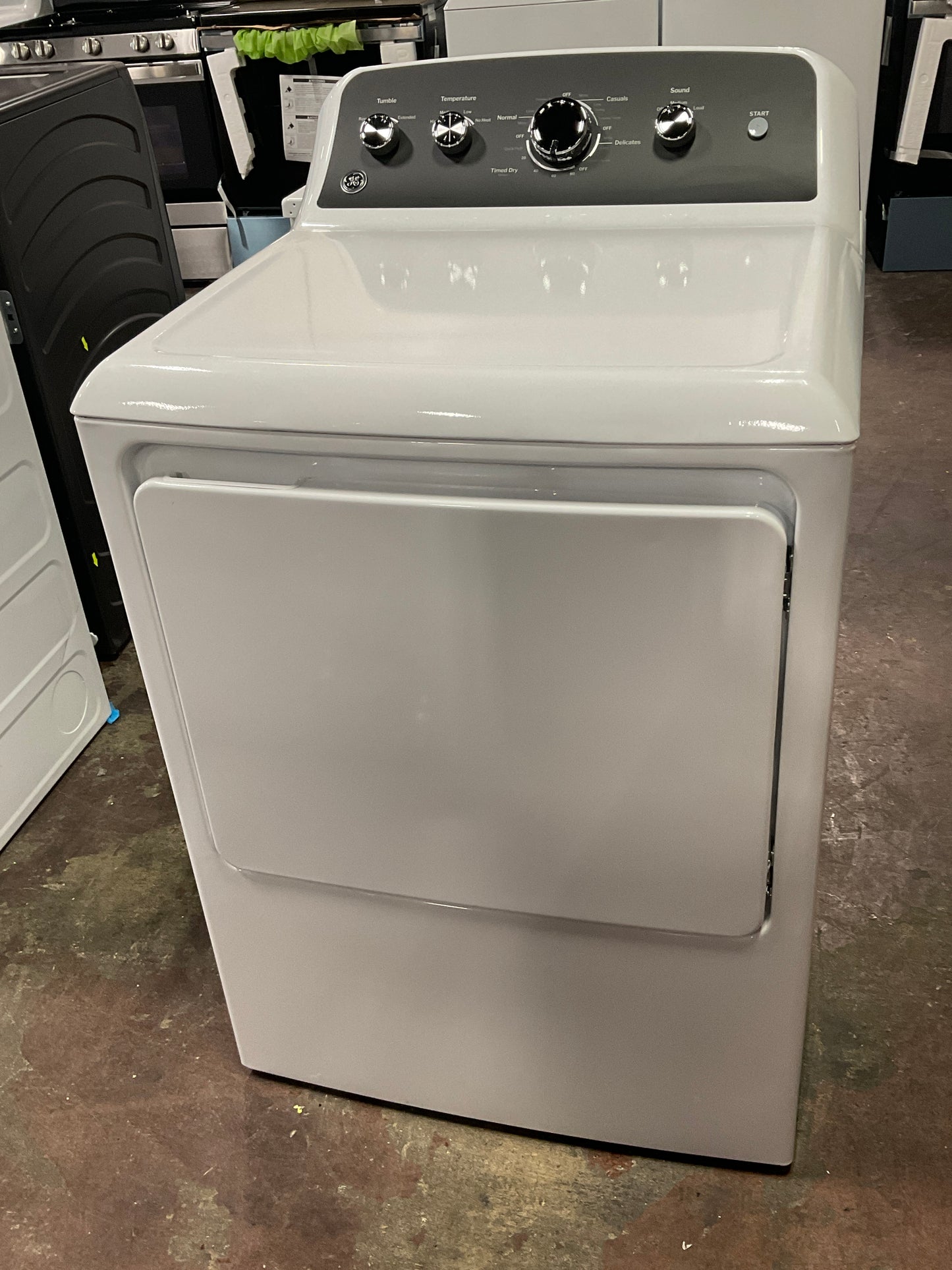 Front view, door closed