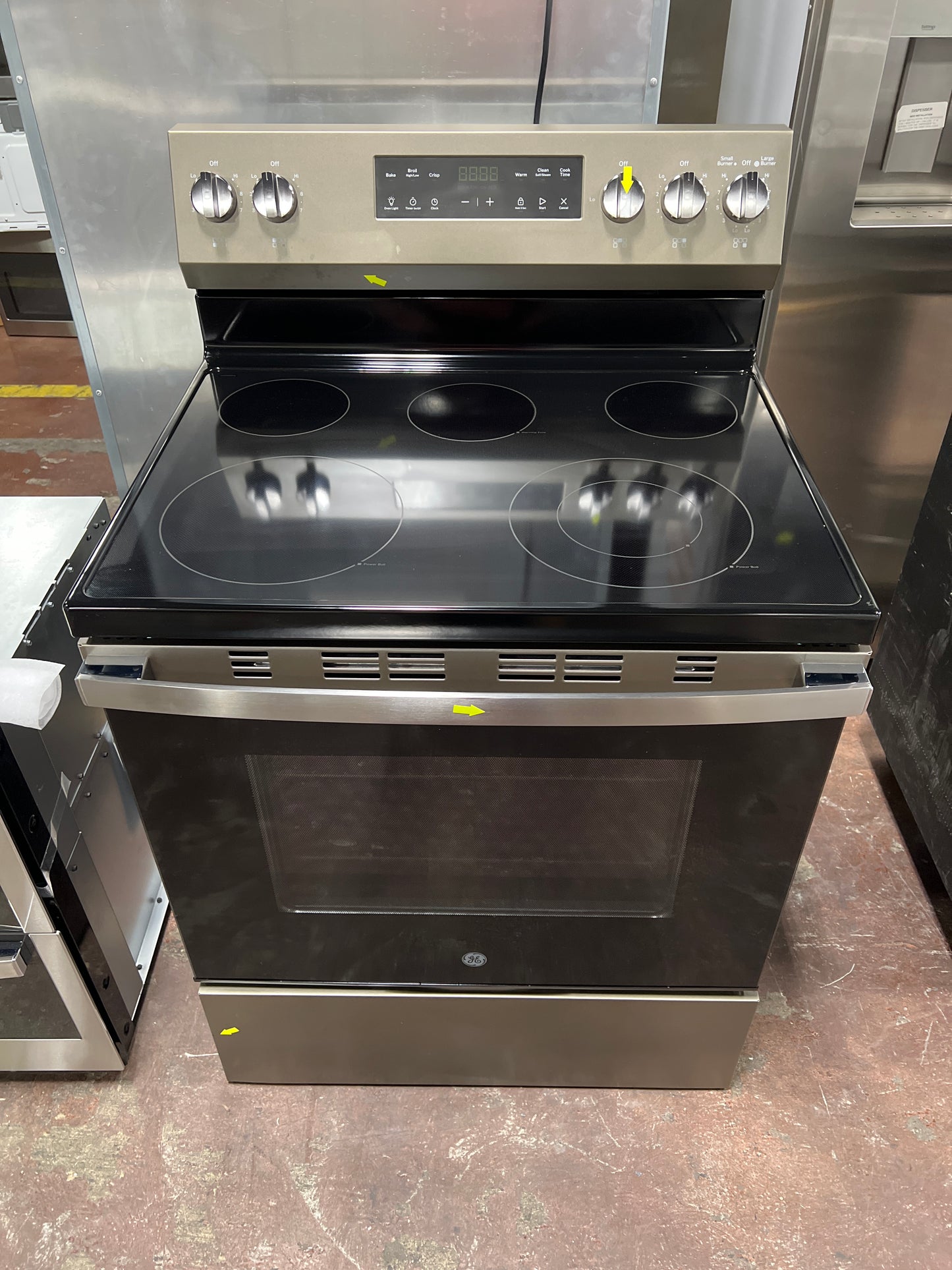 Front view, oven-door closed