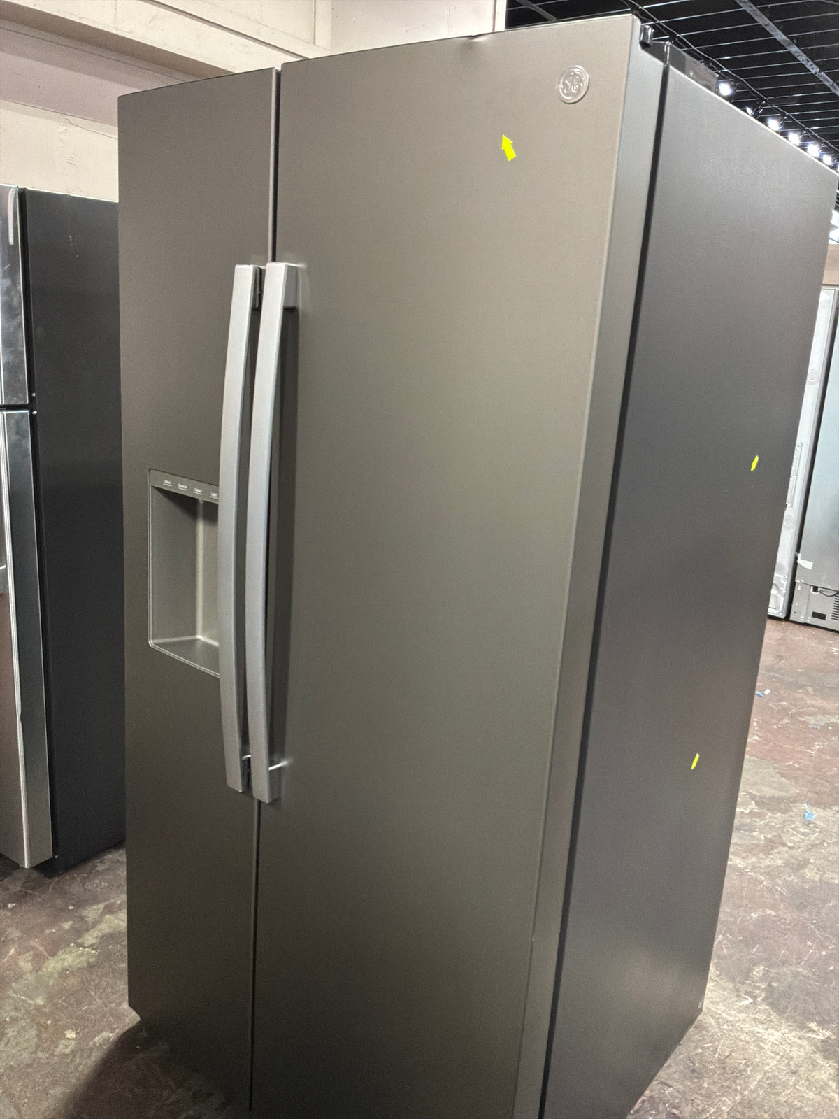 Front view, door closed