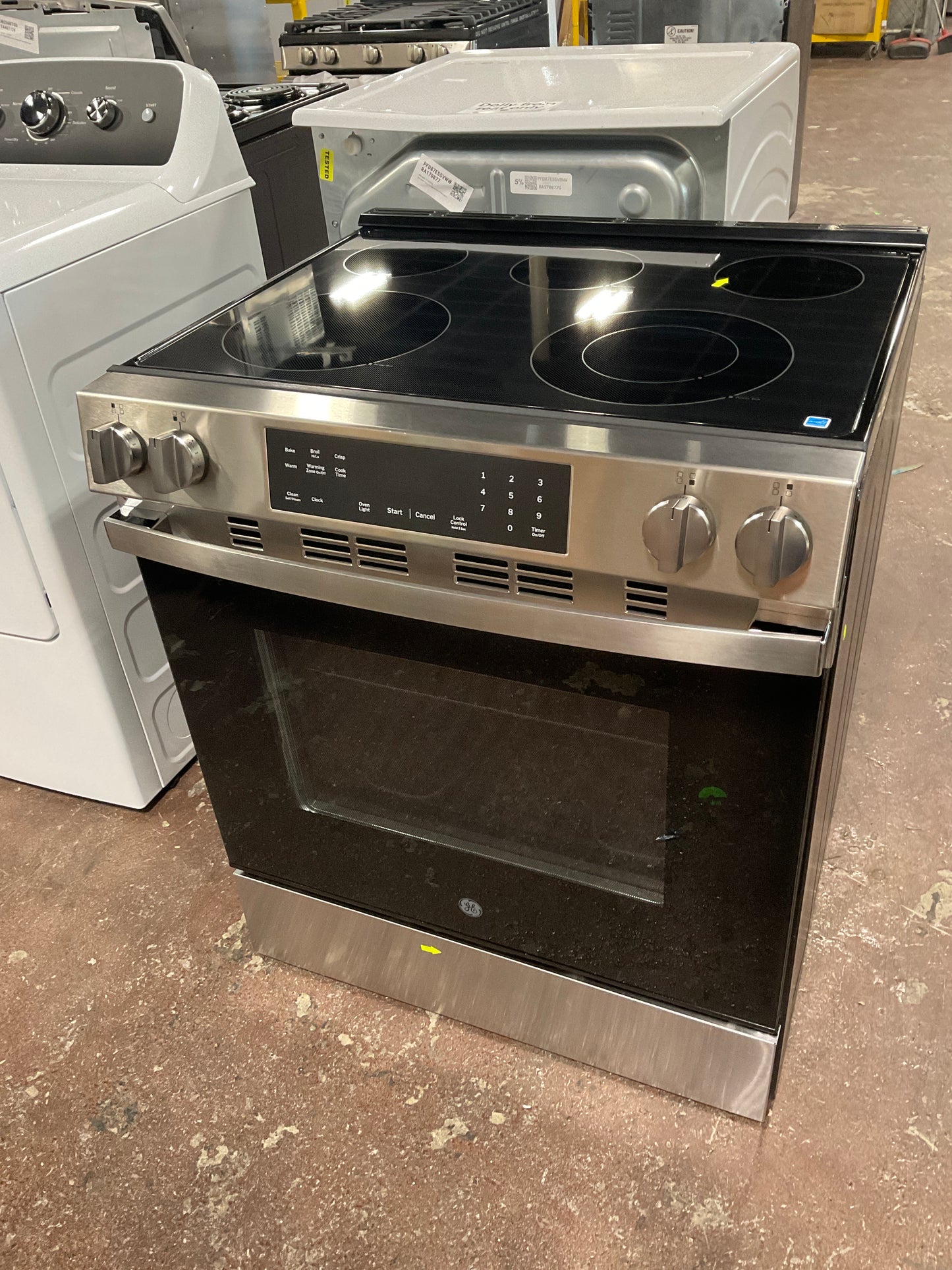 Front view, oven-door closed