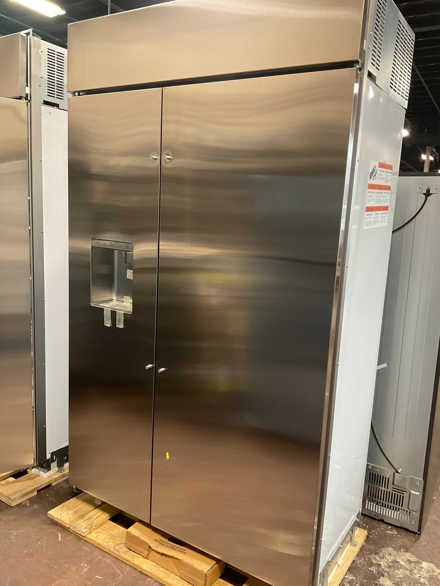 Front view, door closed