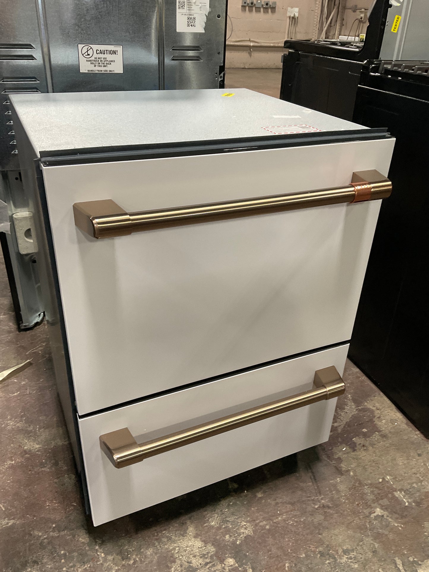 Front view, doors closed