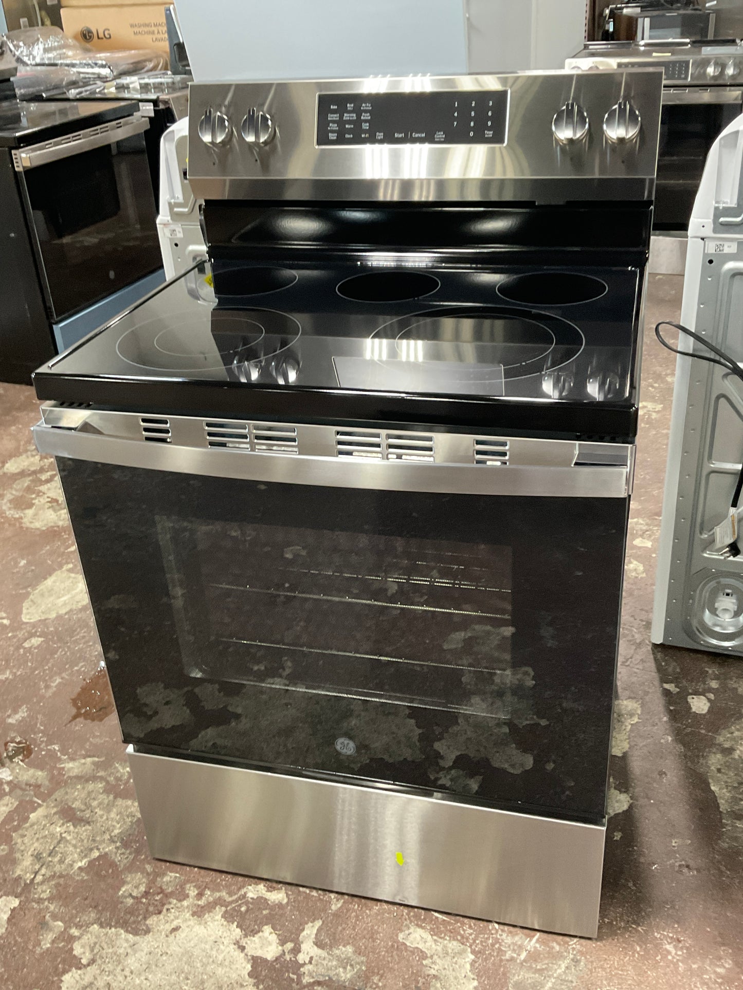 Front view, oven-door closed