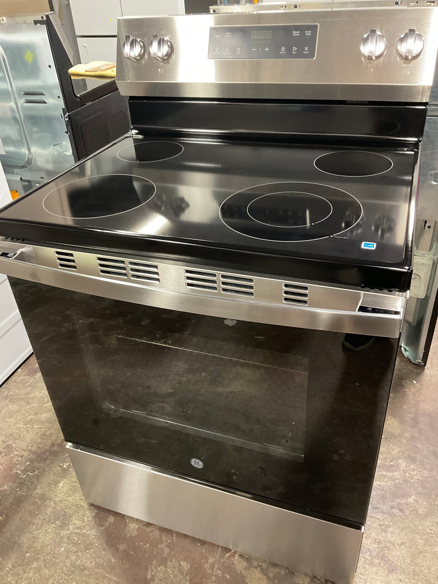 Front view, oven-door closed