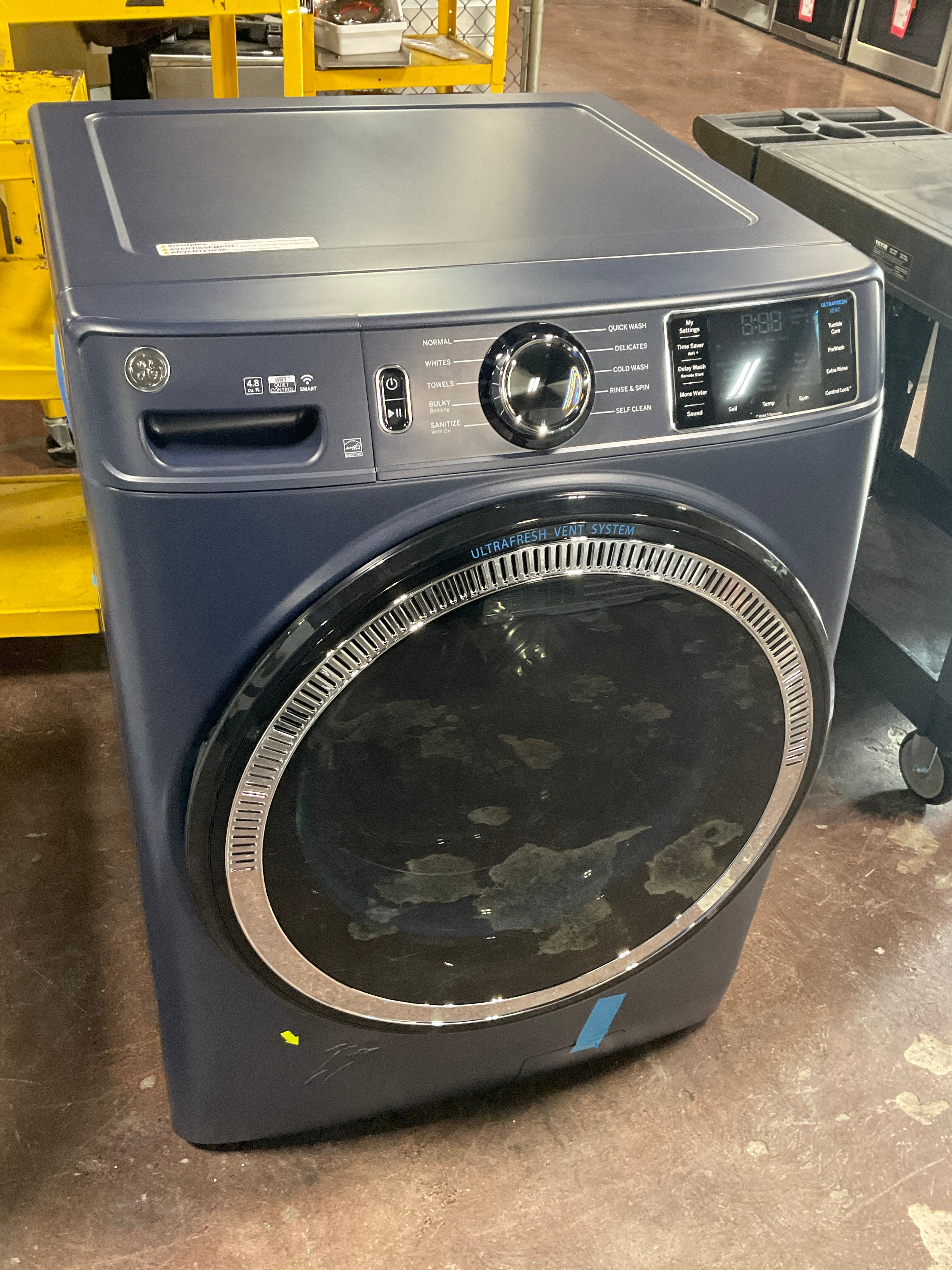 Front view, door closed