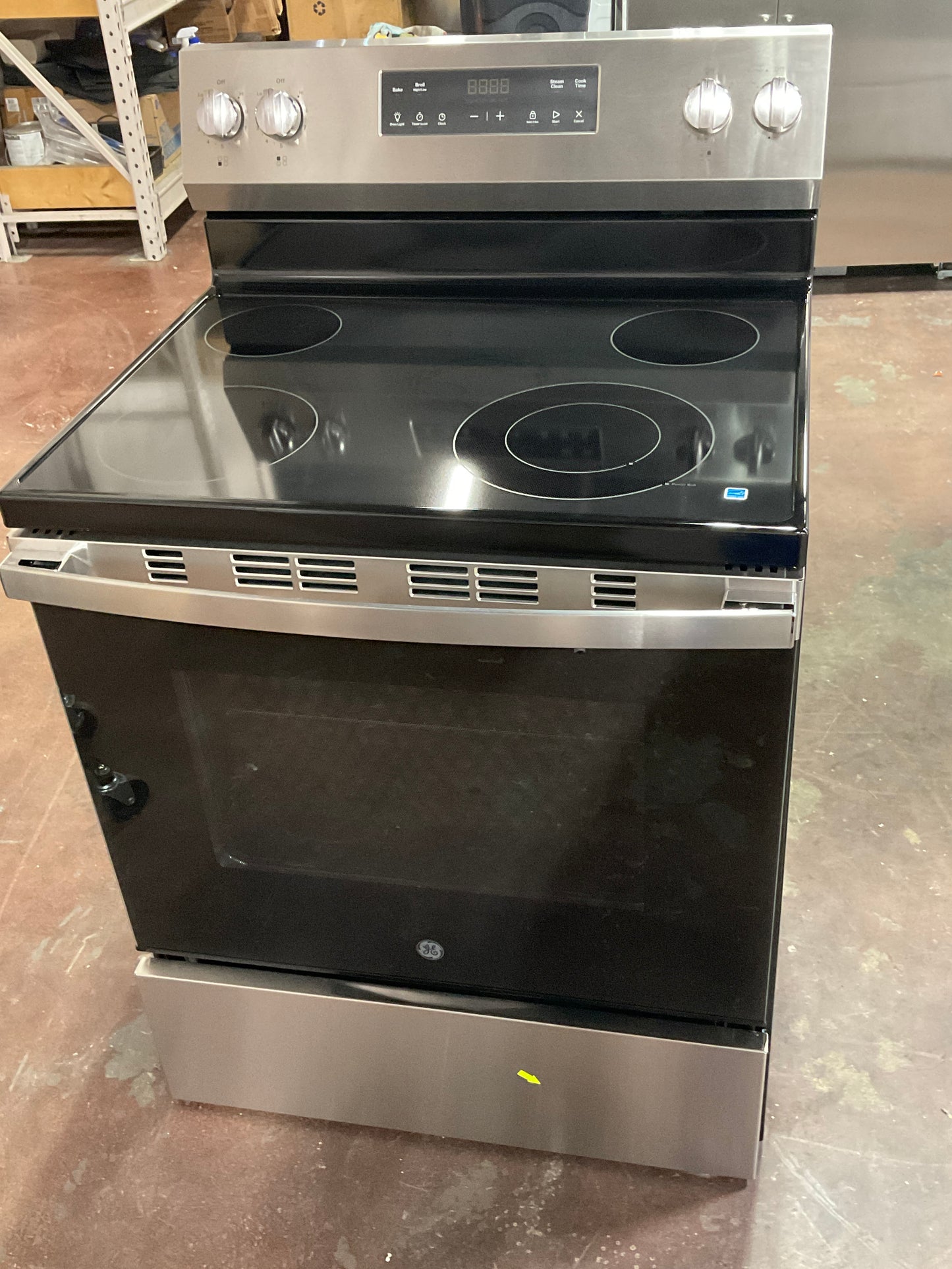 Front view, oven-door closed