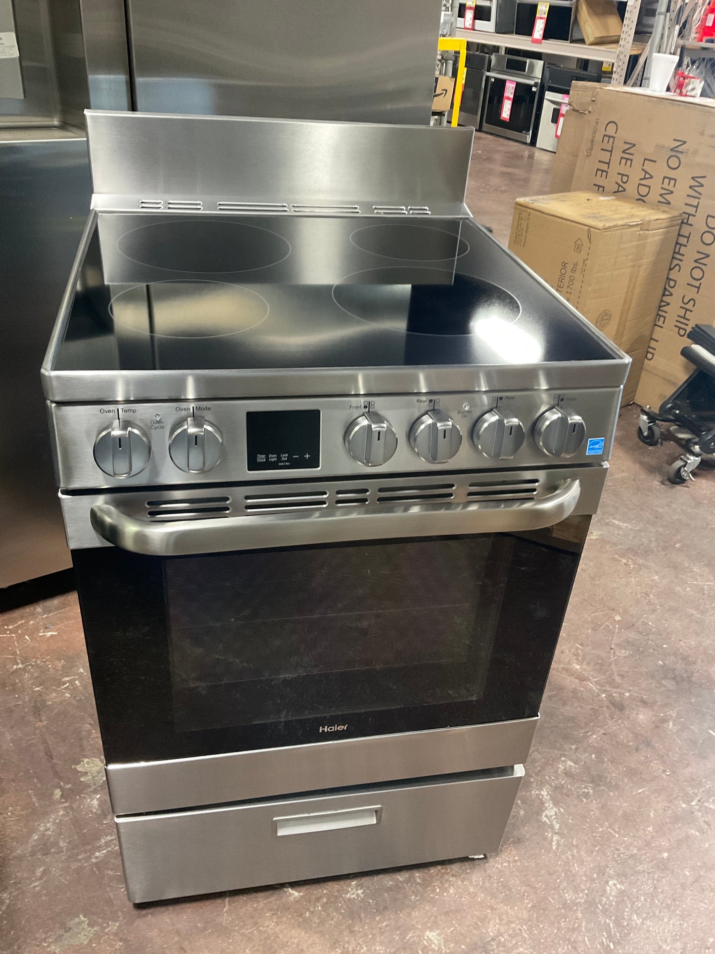 Front view, oven-door closed
