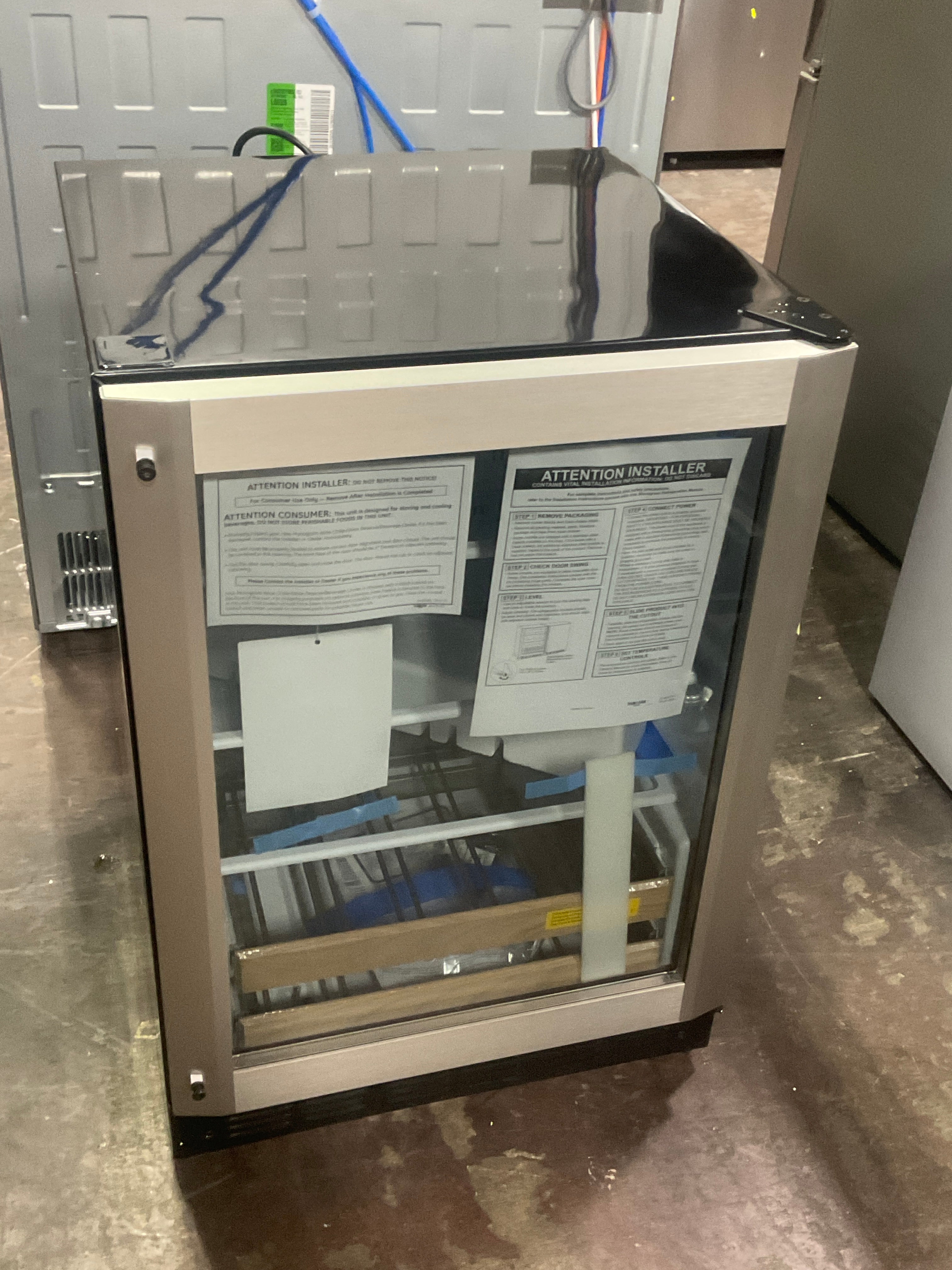 Front view, door closed