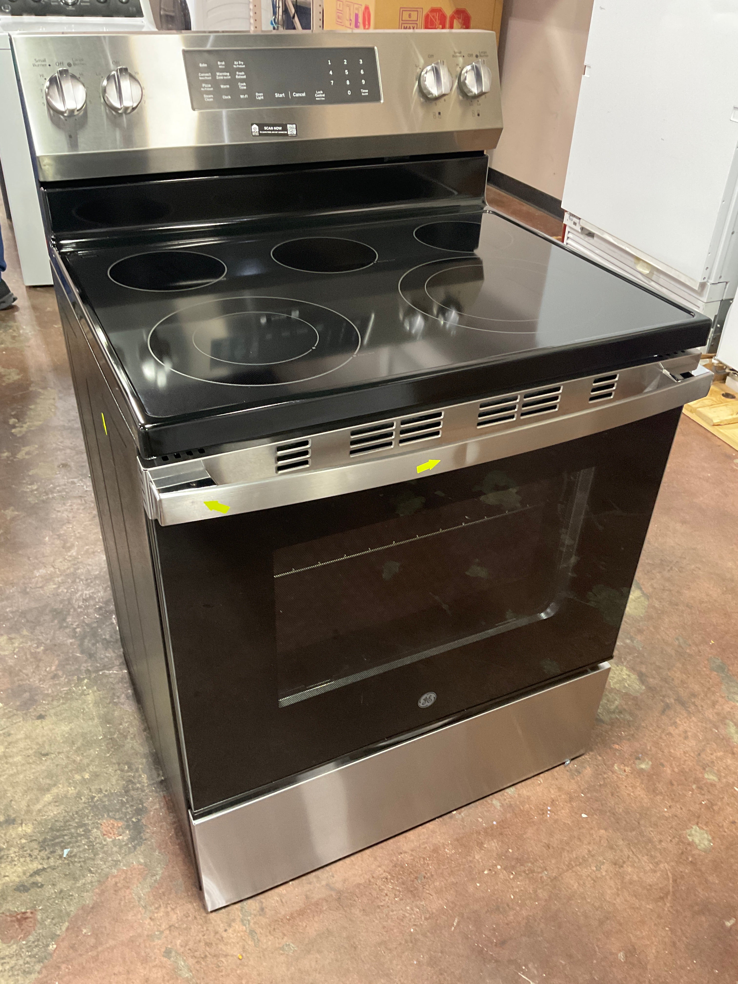 Front view, oven-door closed