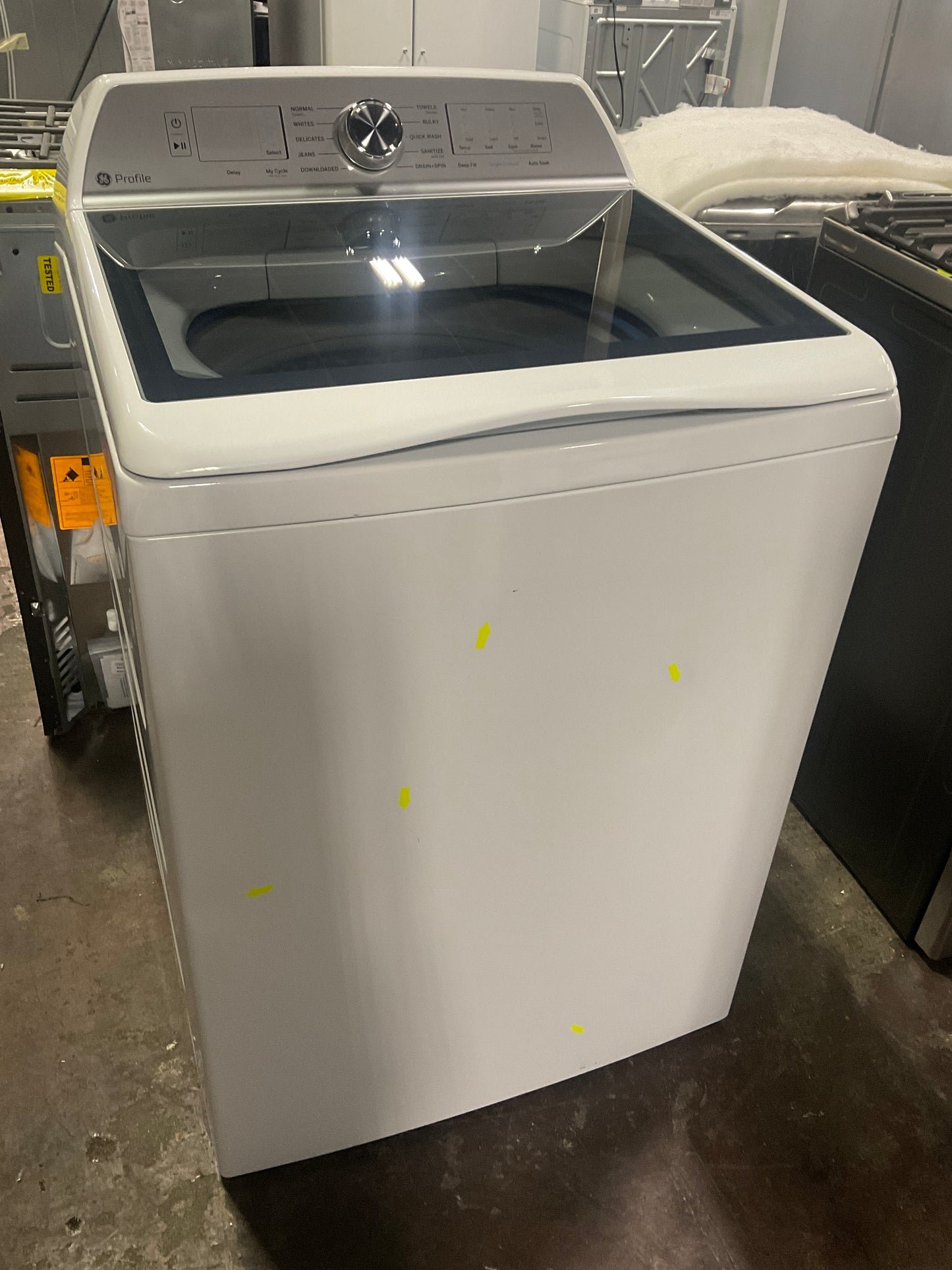 Front view, door closed