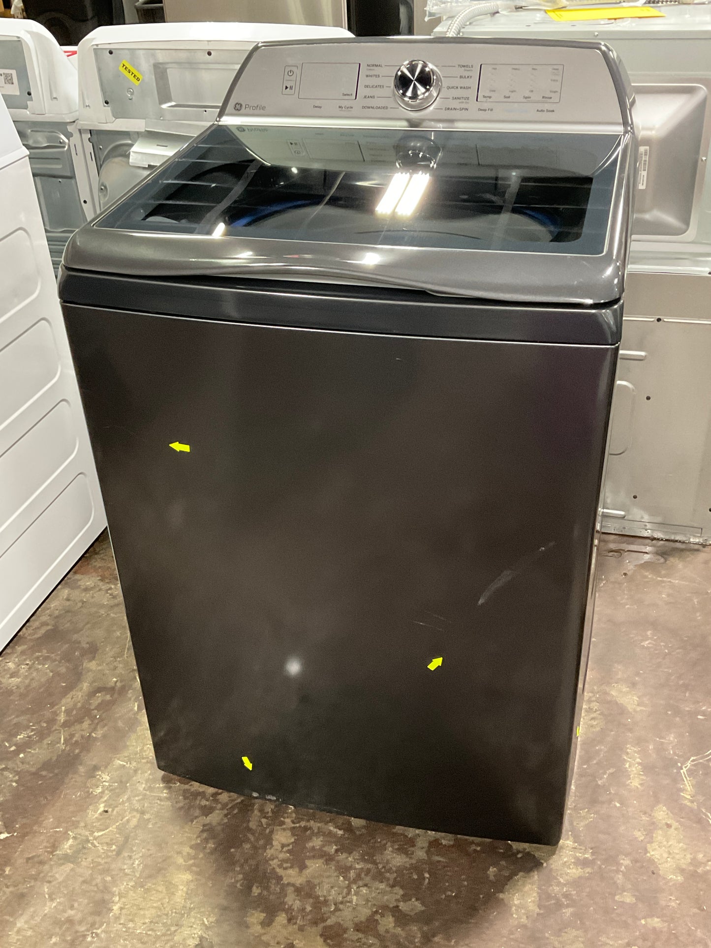 Front view, door closed