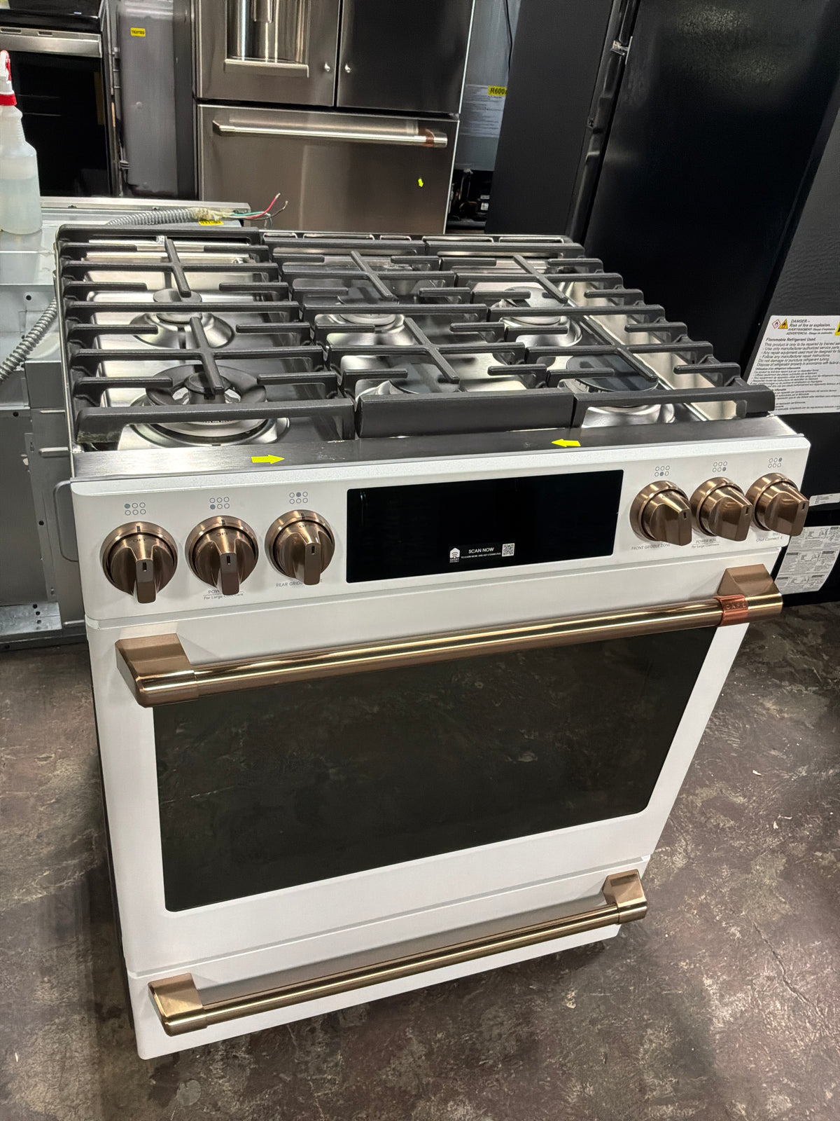 Front view, oven-door closed