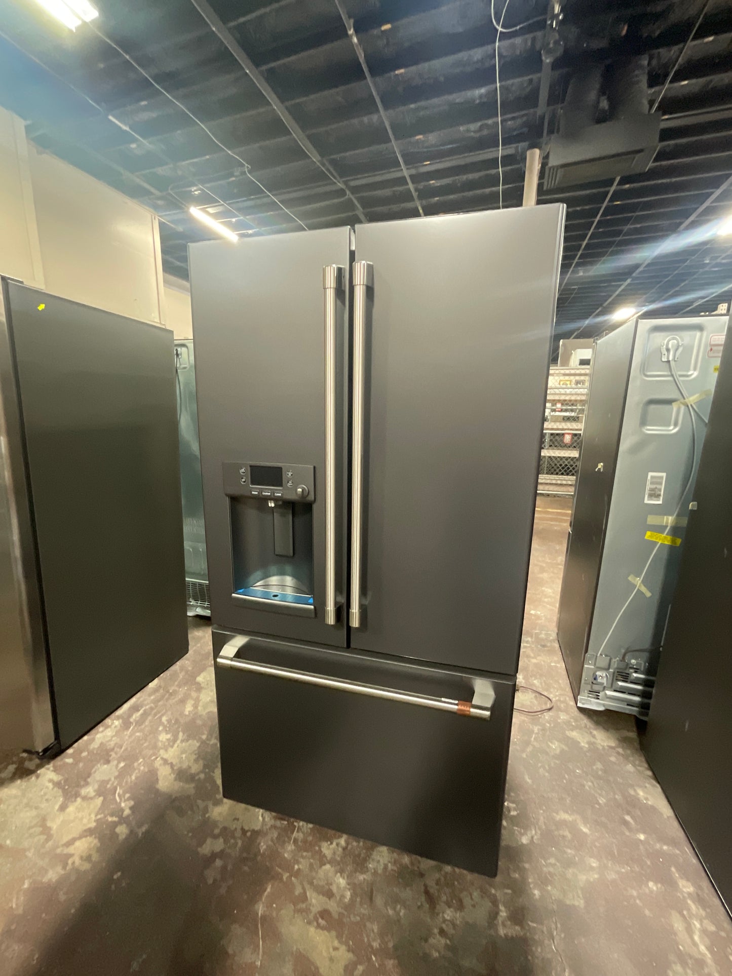 Front view, door closed