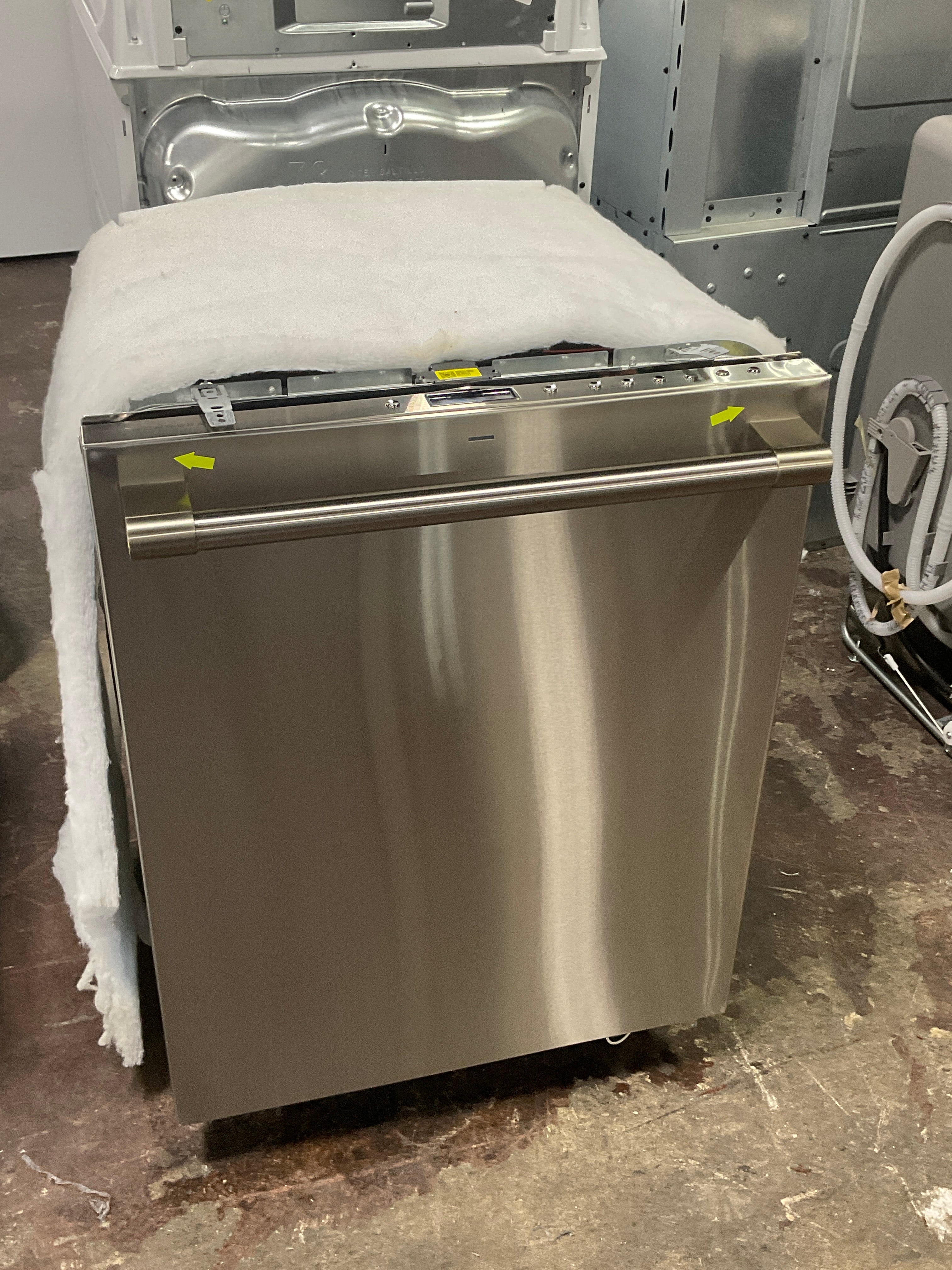 Front view, doors closed