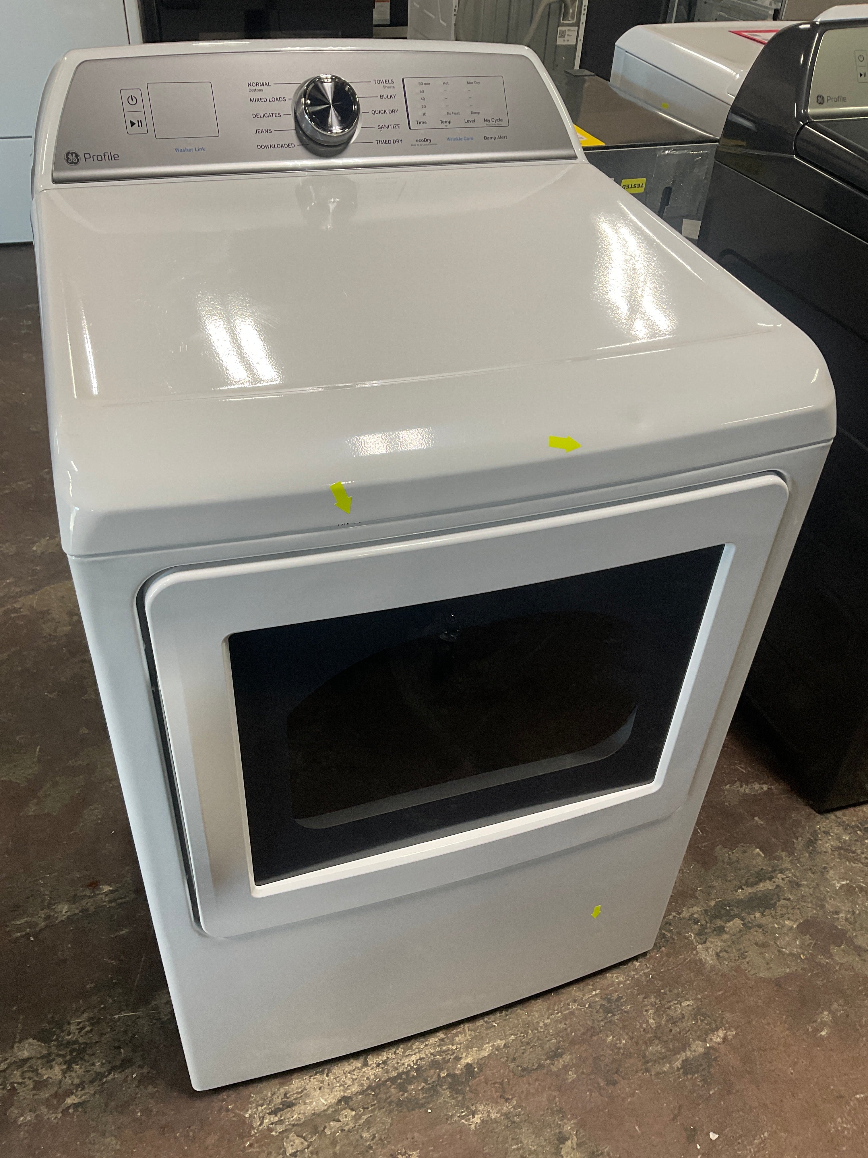 Front view, door closed