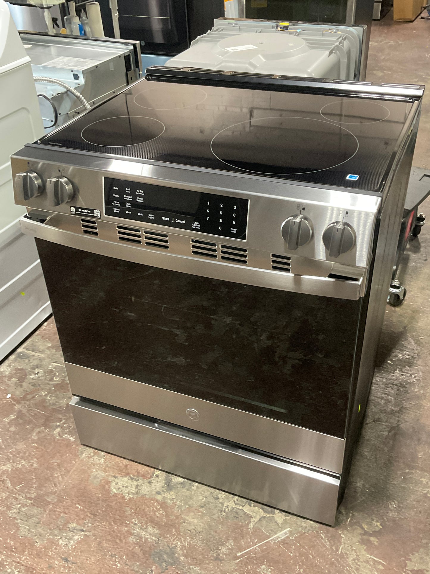 Front view, oven-door closed