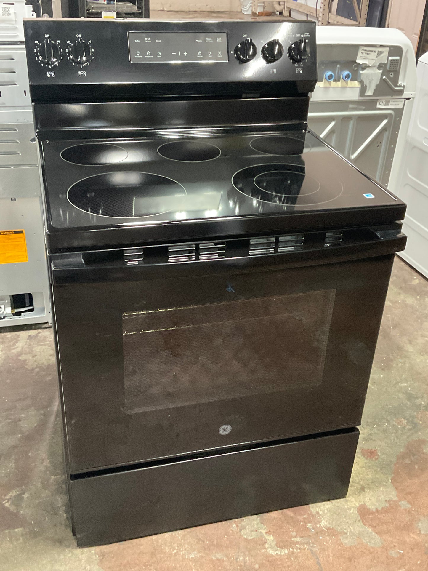 Front view, oven-door closed