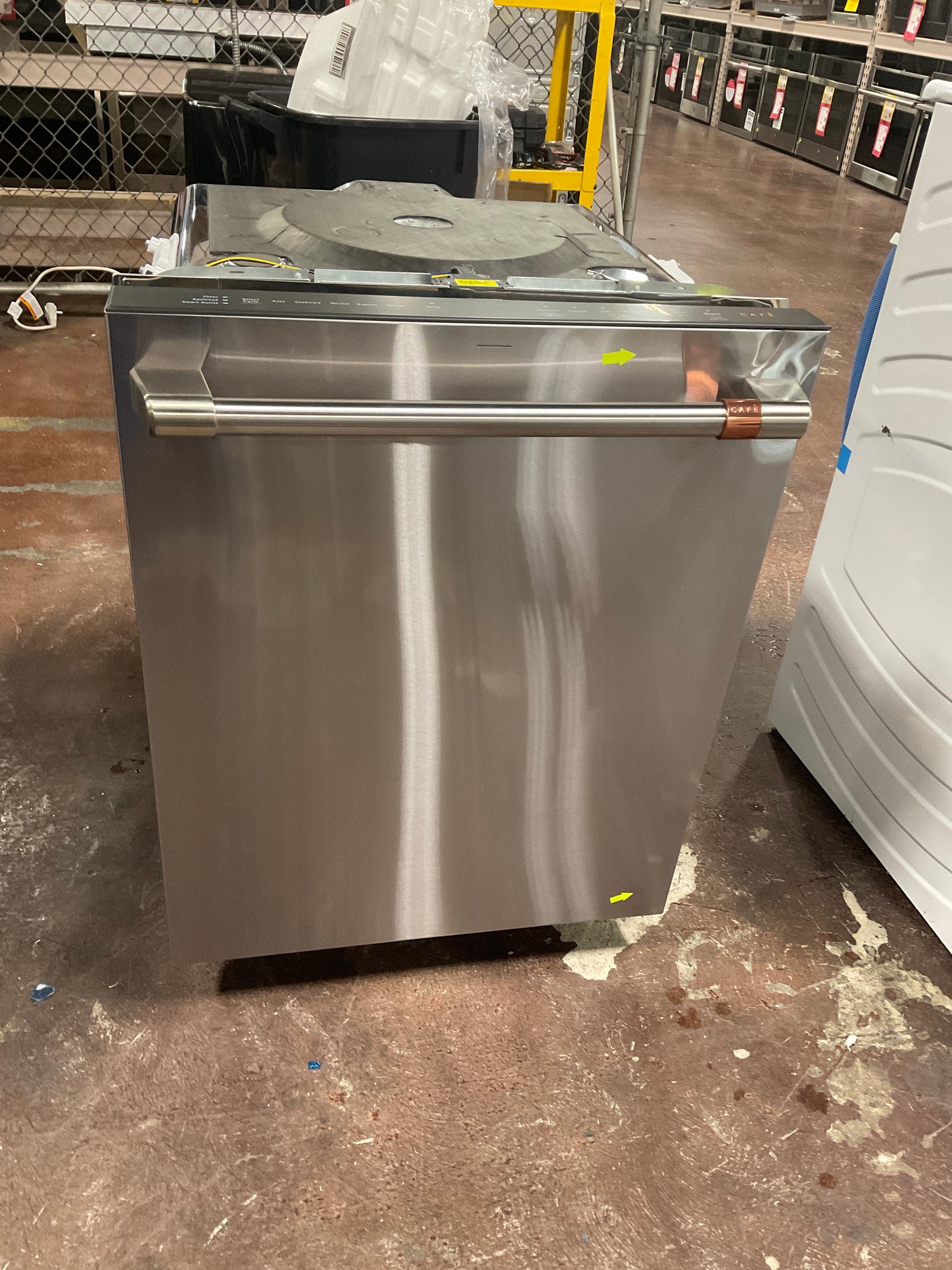 Front view, doors closed