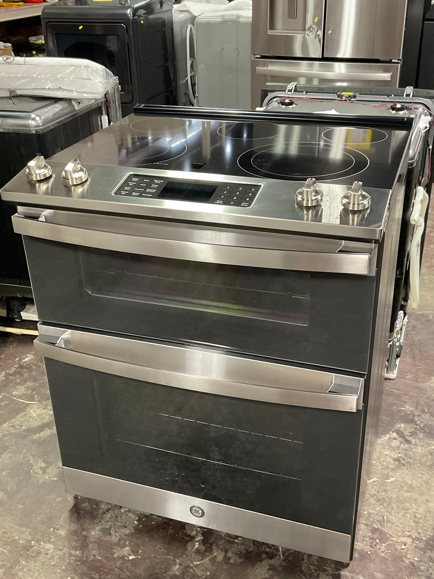 Front view, oven-door closed