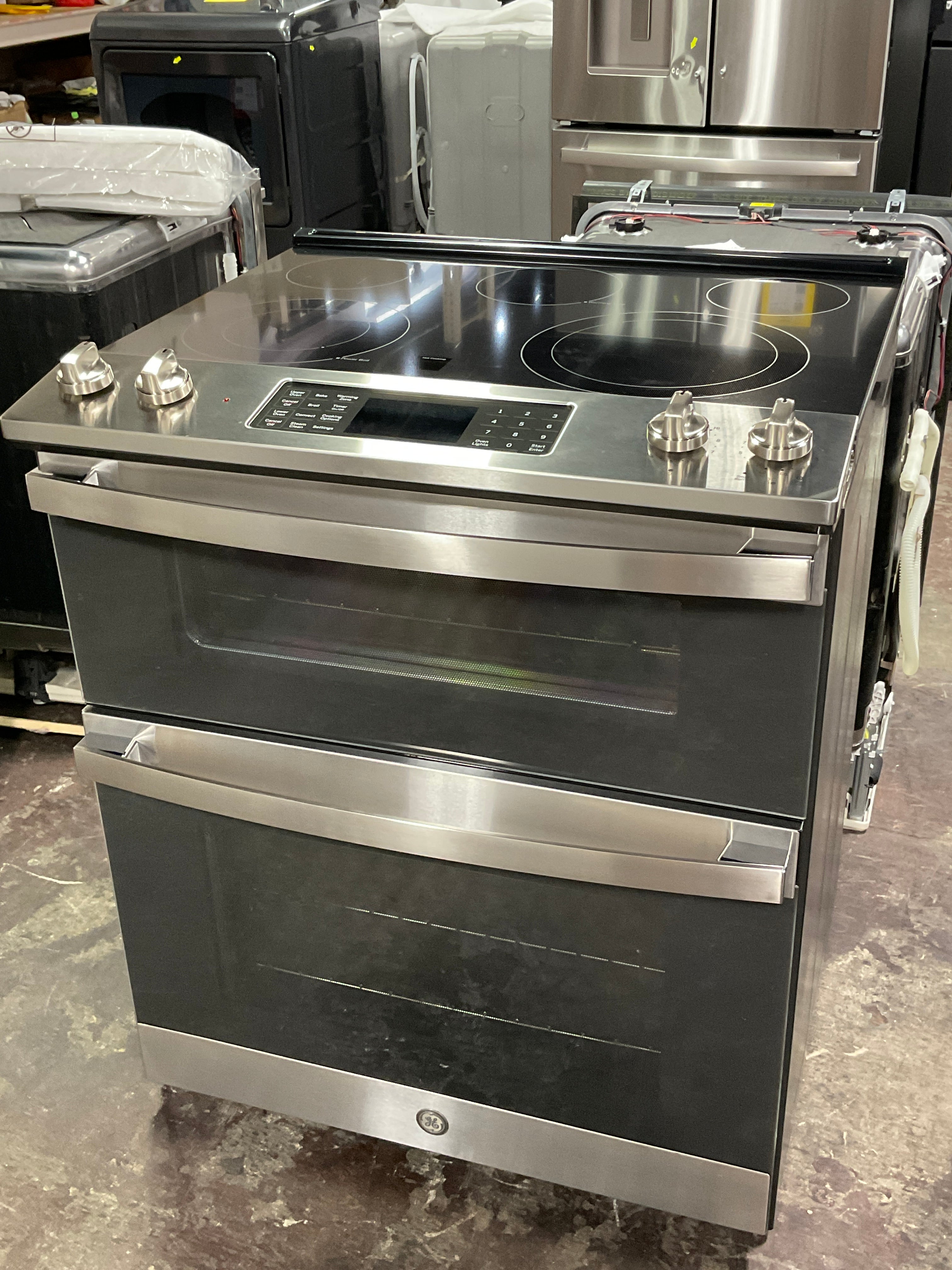 Front view, oven-door closed