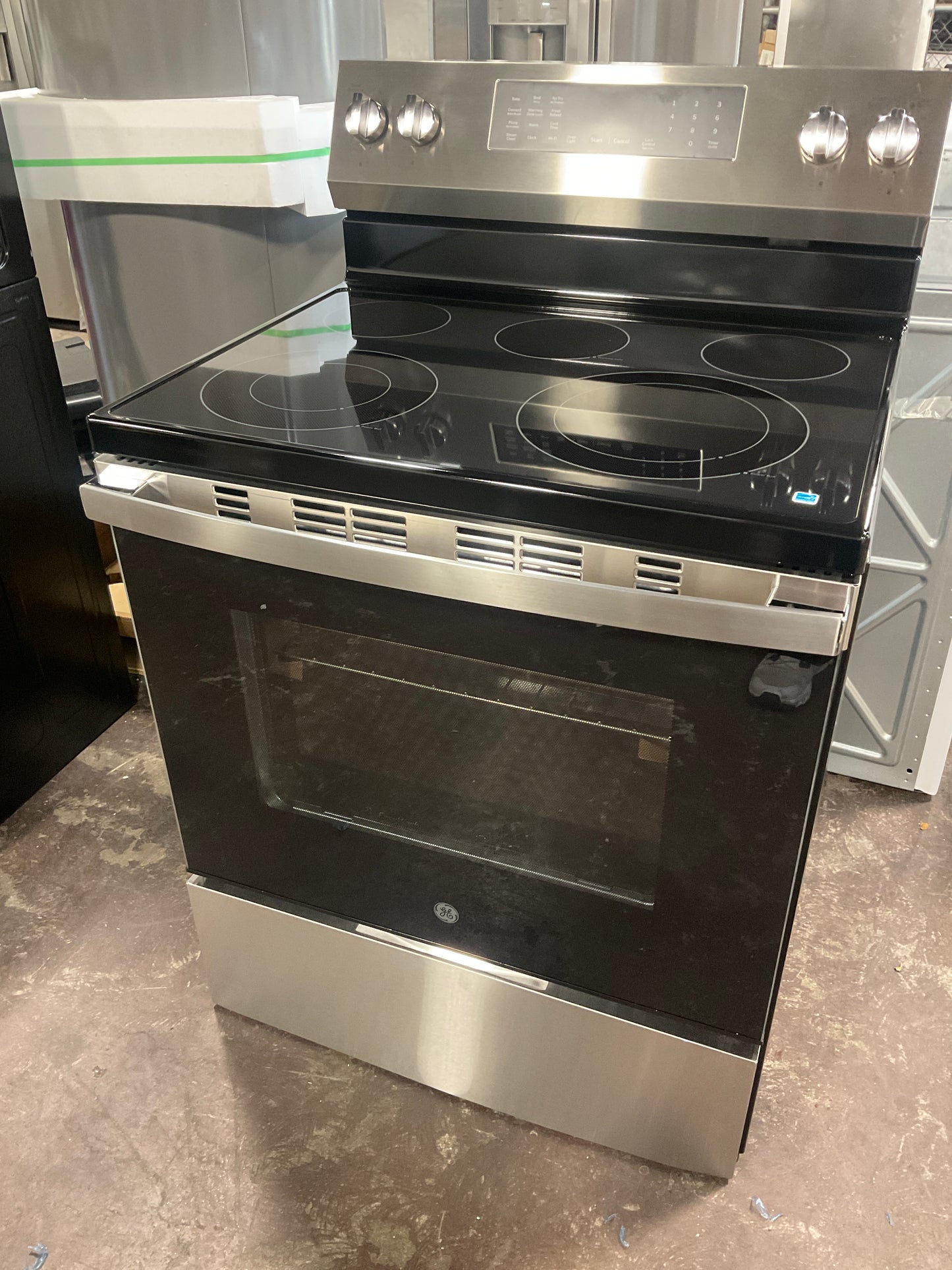 Front view, oven-door closed