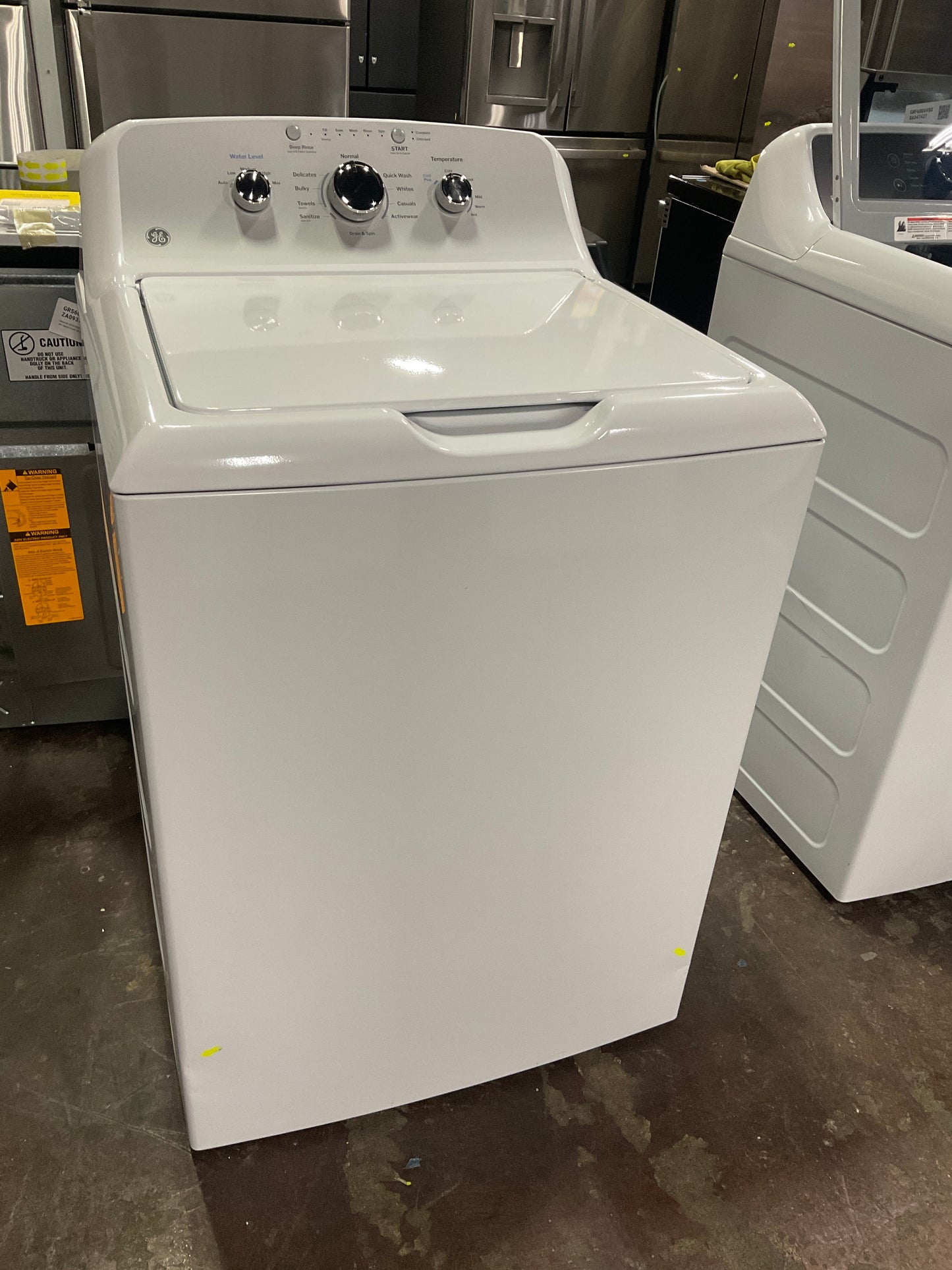 Front view, door closed