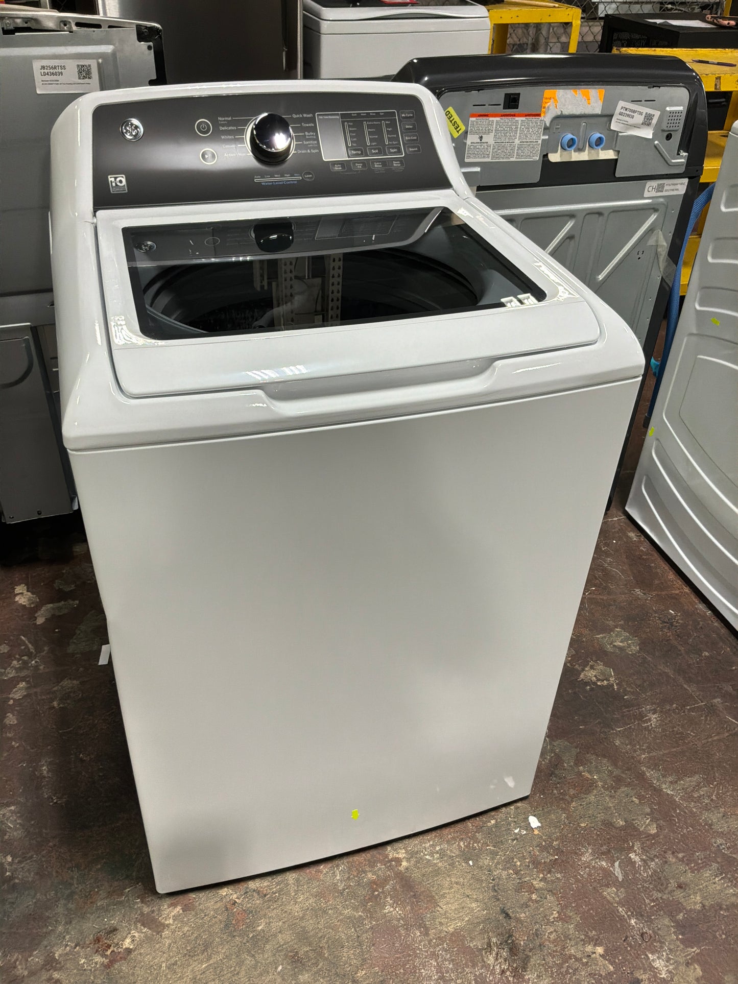 Front view, door closed