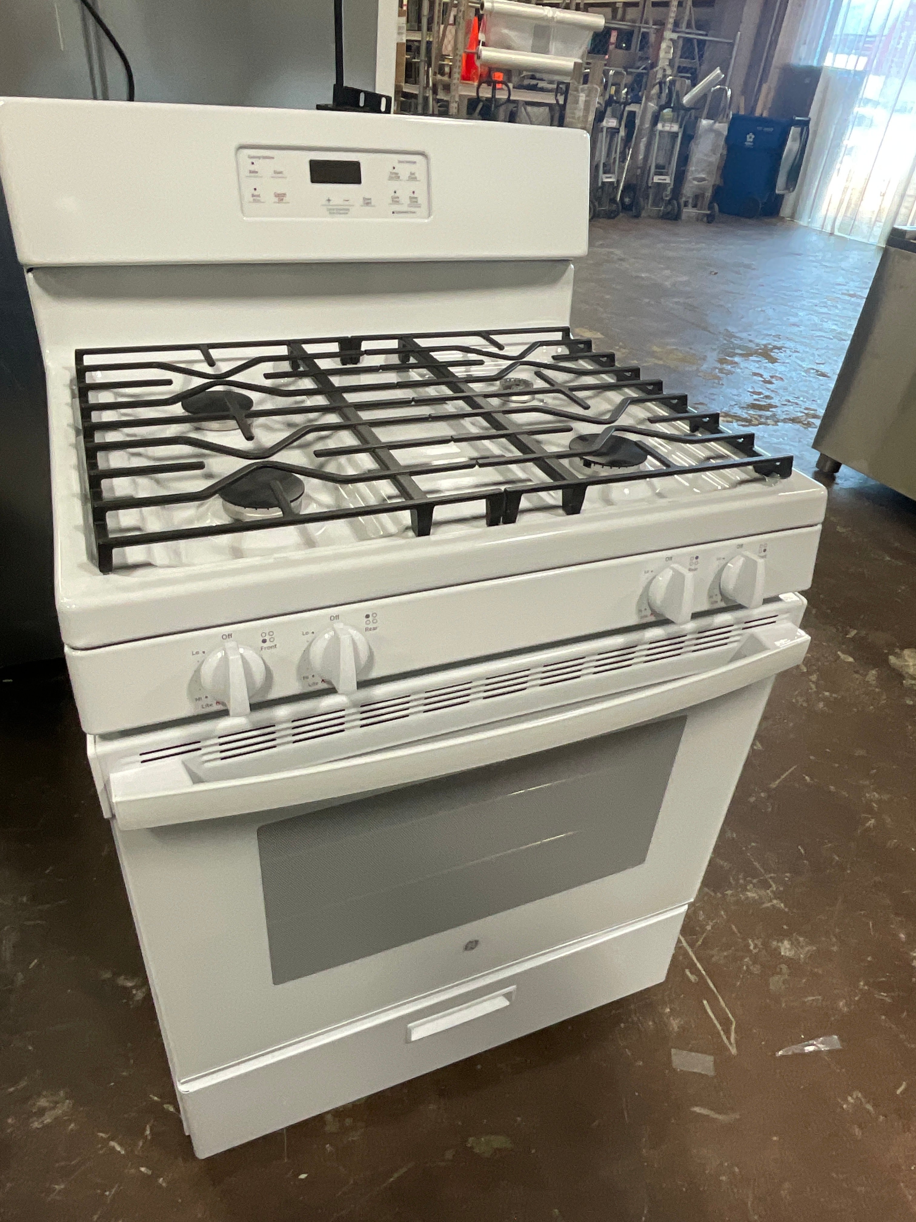 Front view, oven-door closed