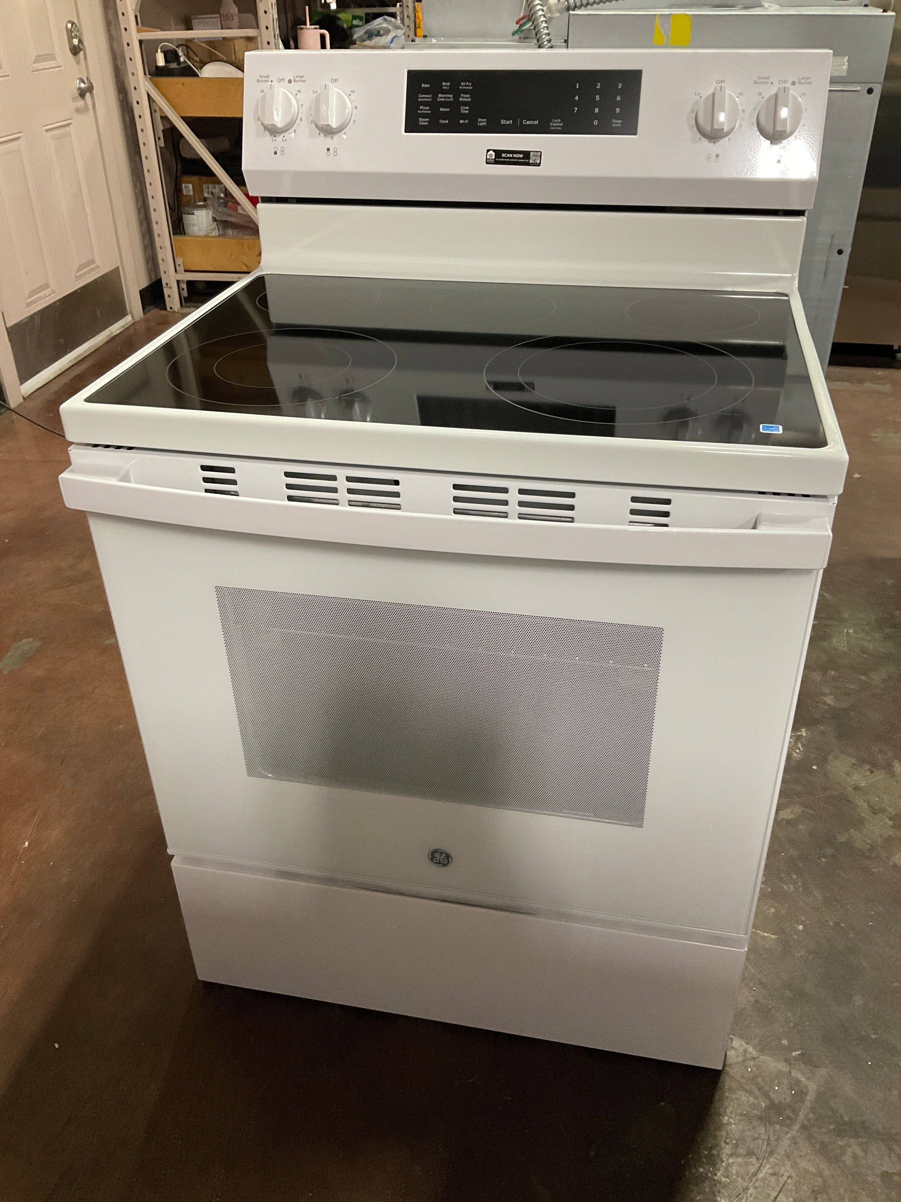Front view, oven-door closed