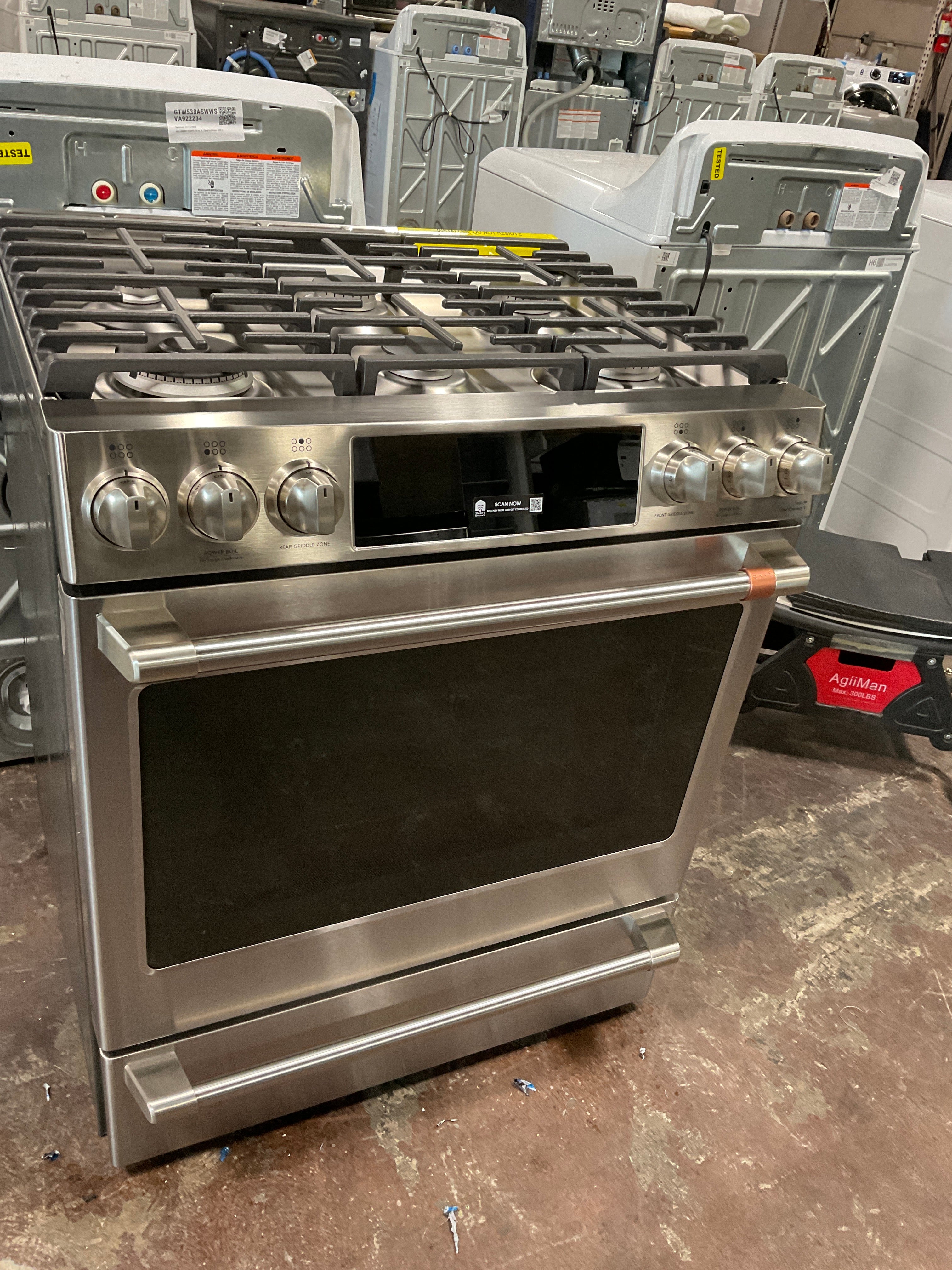 Front view, oven-door closed