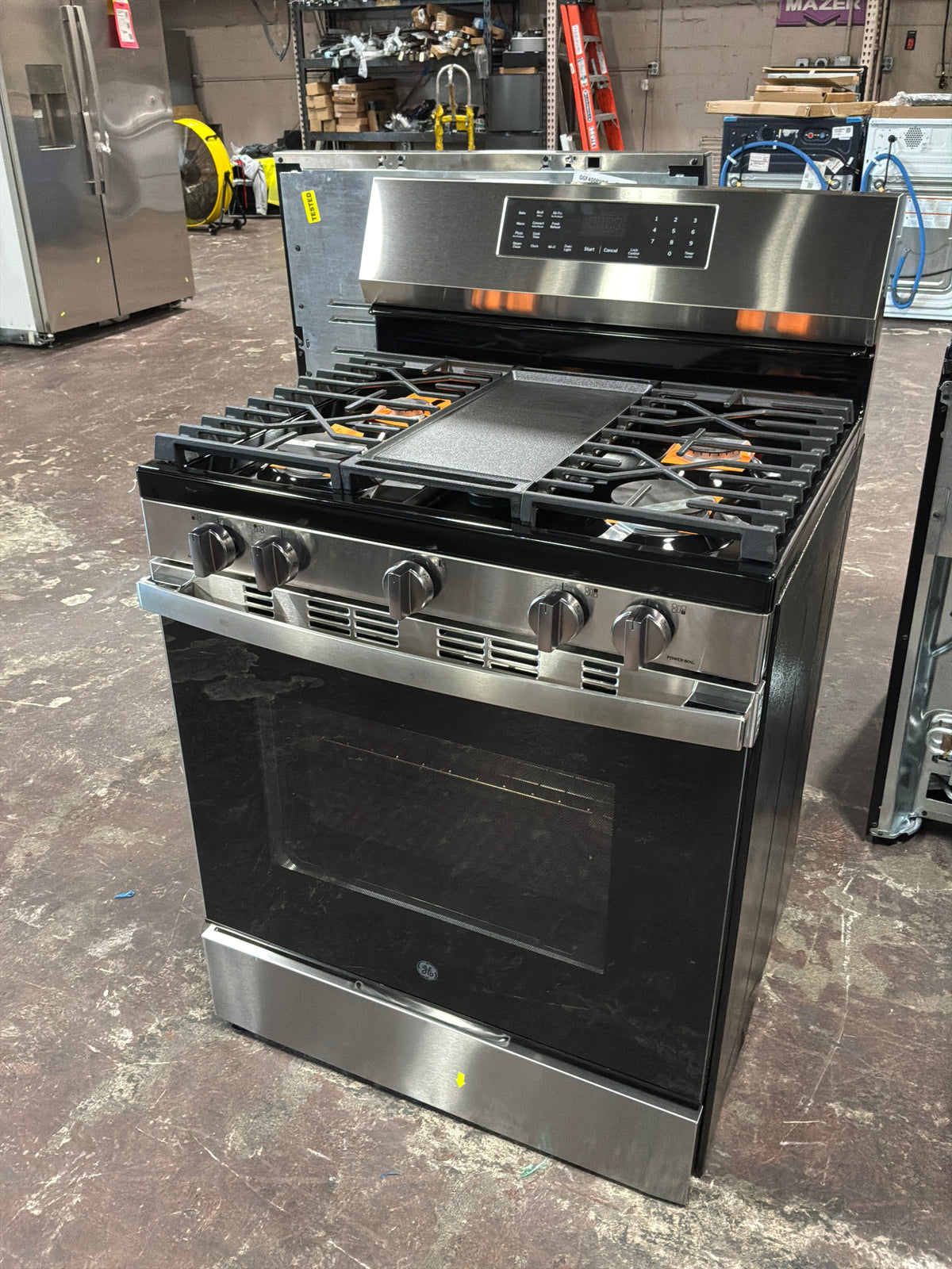 Front view, oven-door closed
