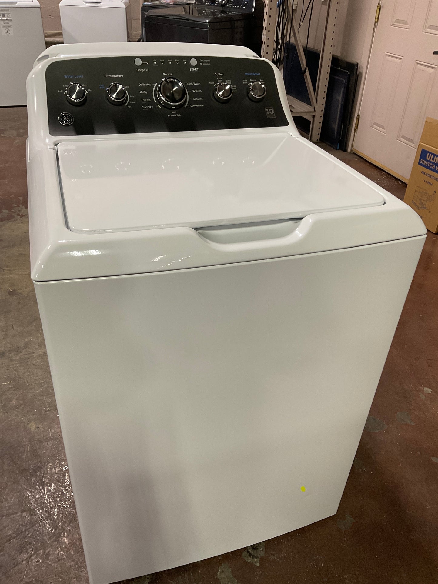 Front view, door closed