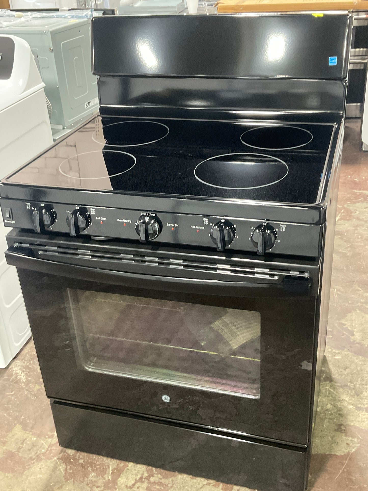 Front view, oven-door closed