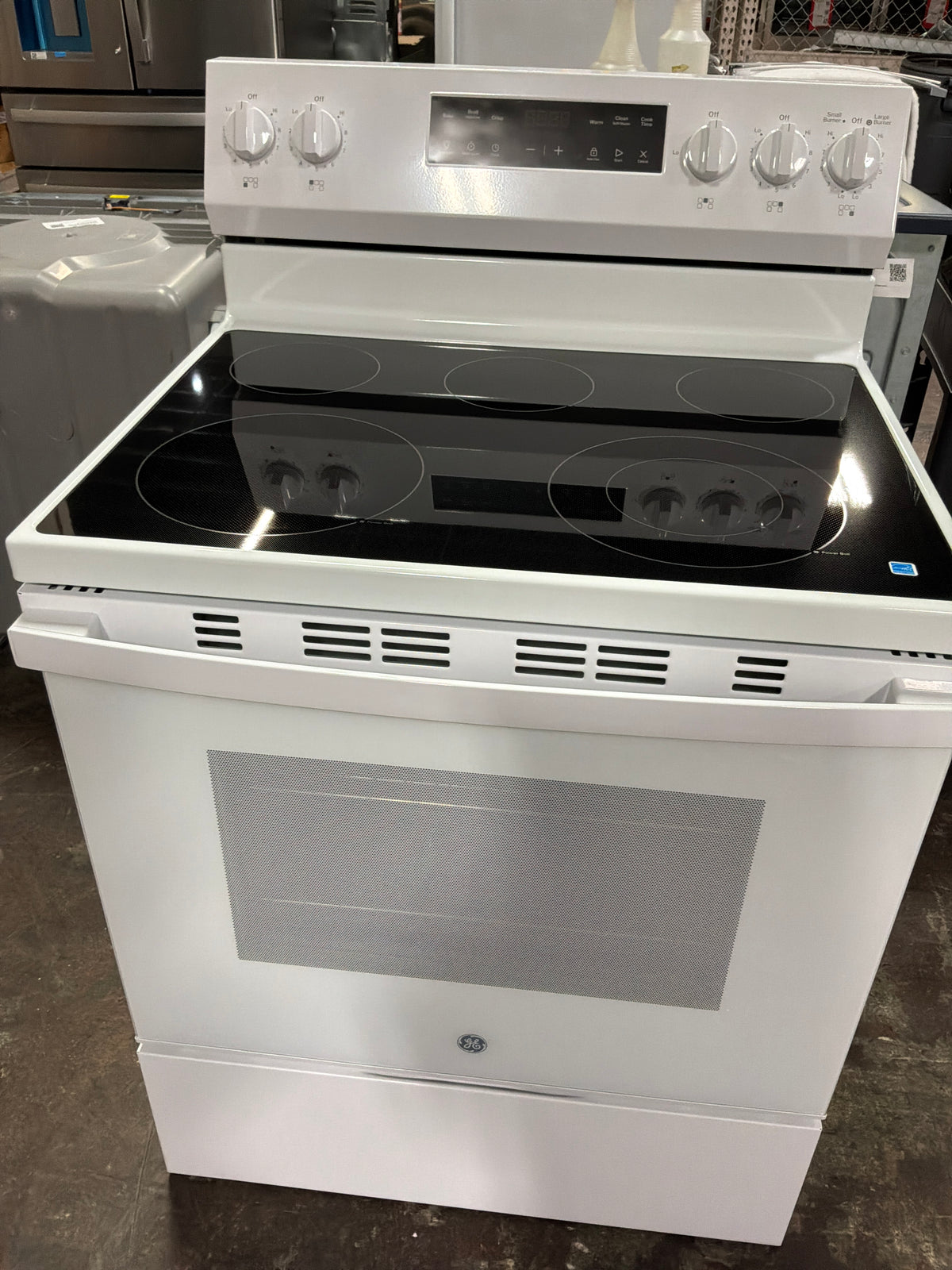 Front view, oven-door closed