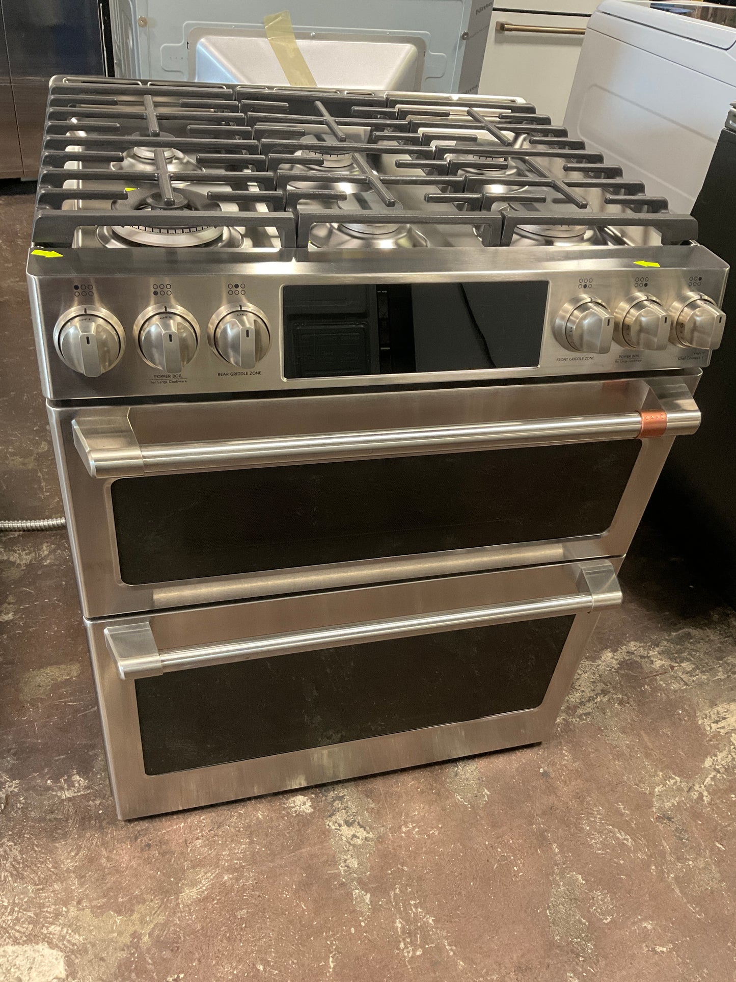 Front view, oven-door closed