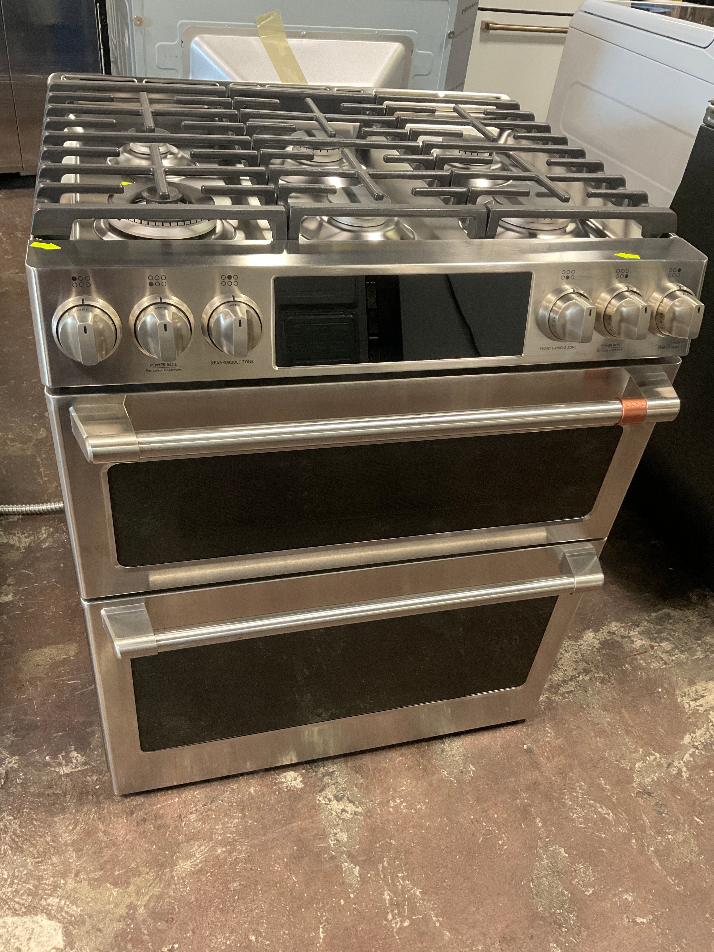 Front view, oven-door closed