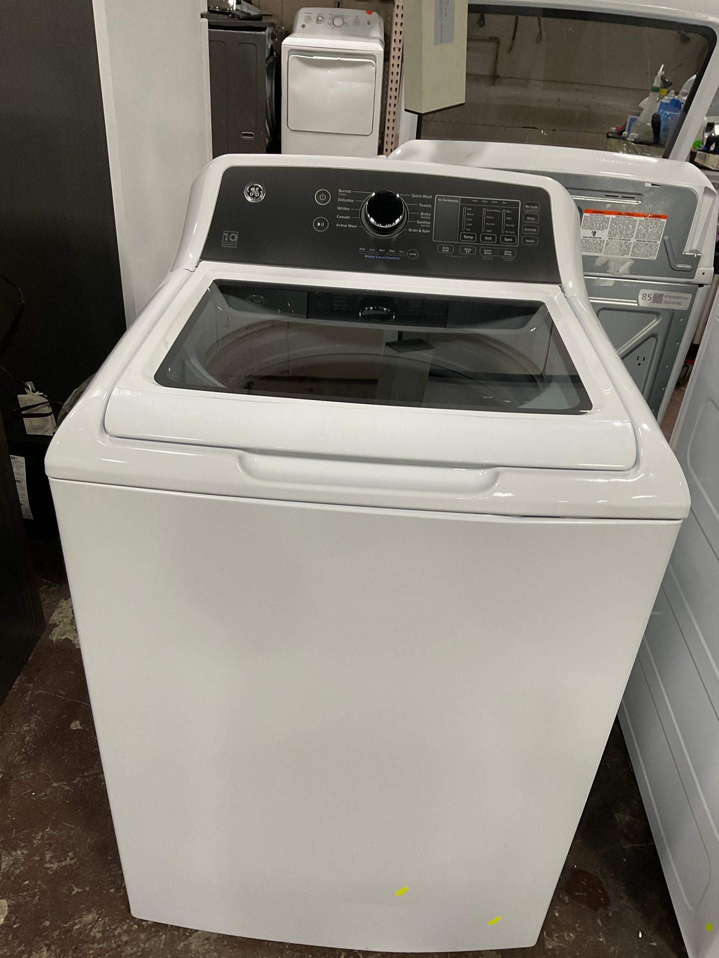 Front view, door closed